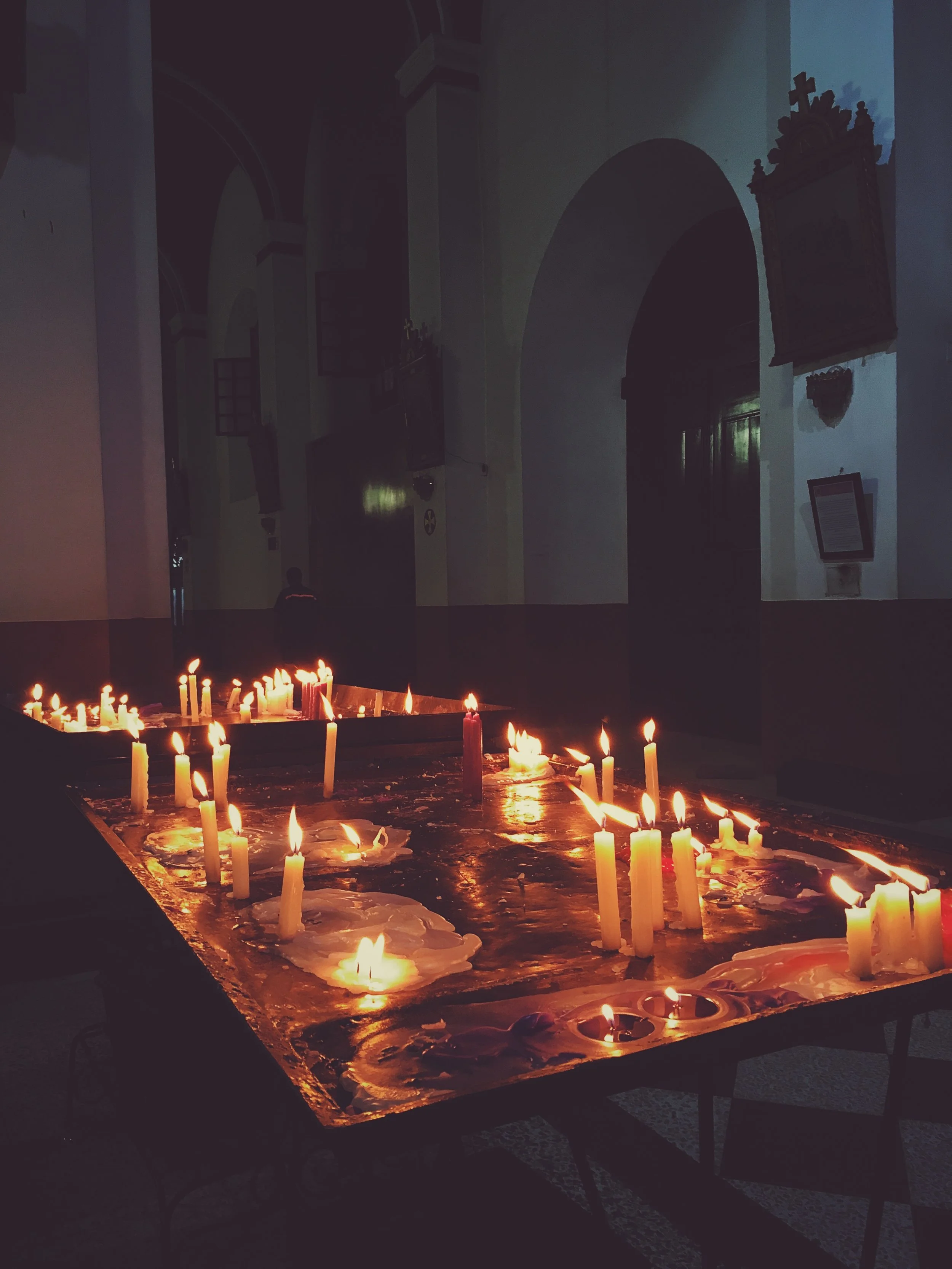 Inside of Cathedral Basilica of St. Lawrence at the city centre of Santa Cruz.