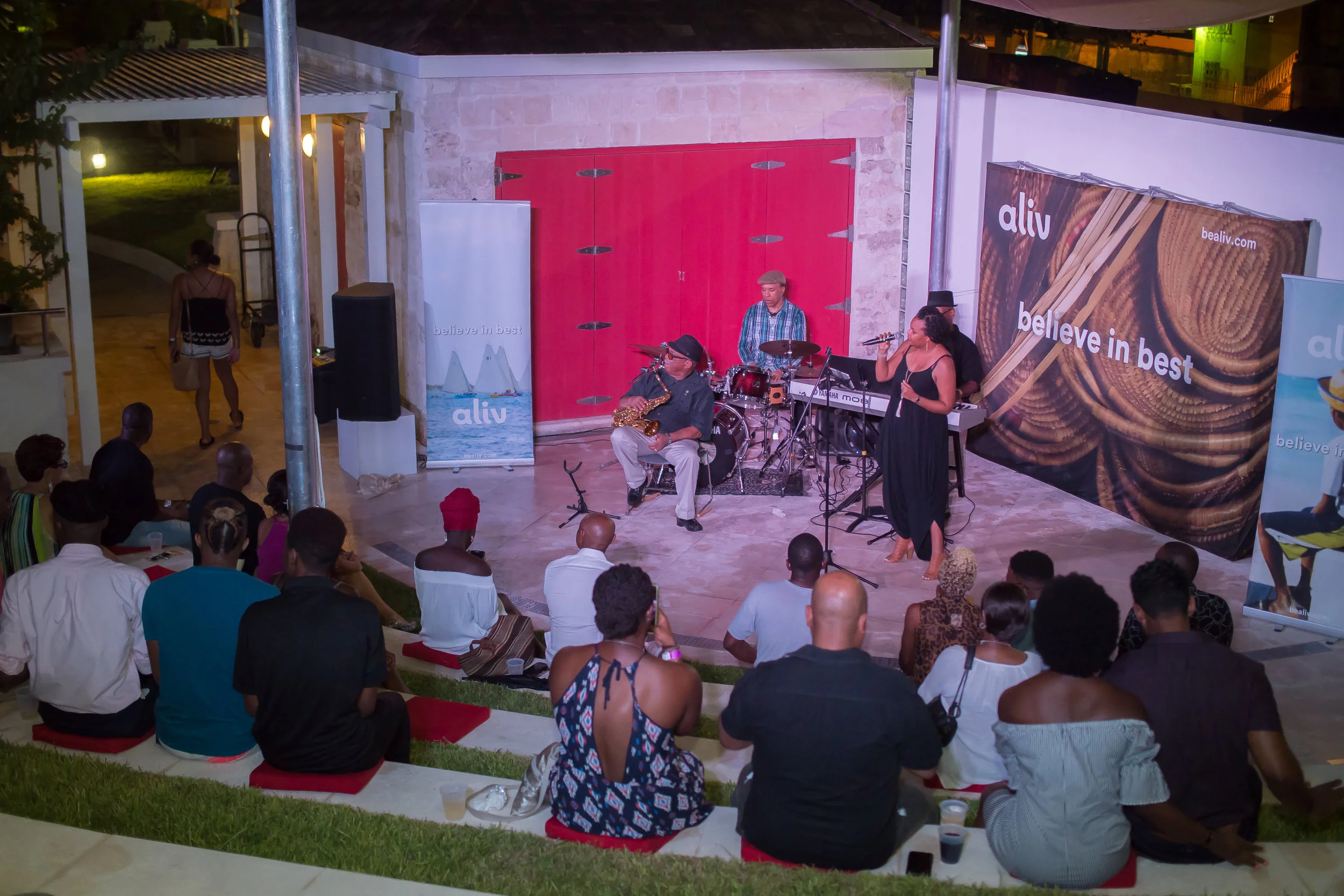Jazz Etcetera performing to the FNL crowd