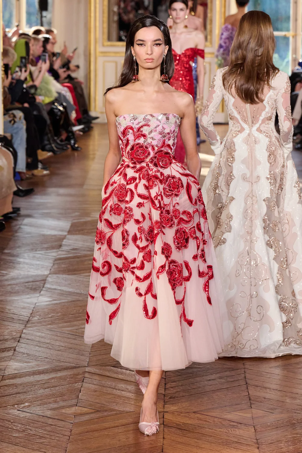strapless open back dress LOOK 27 – Georges Hobeika