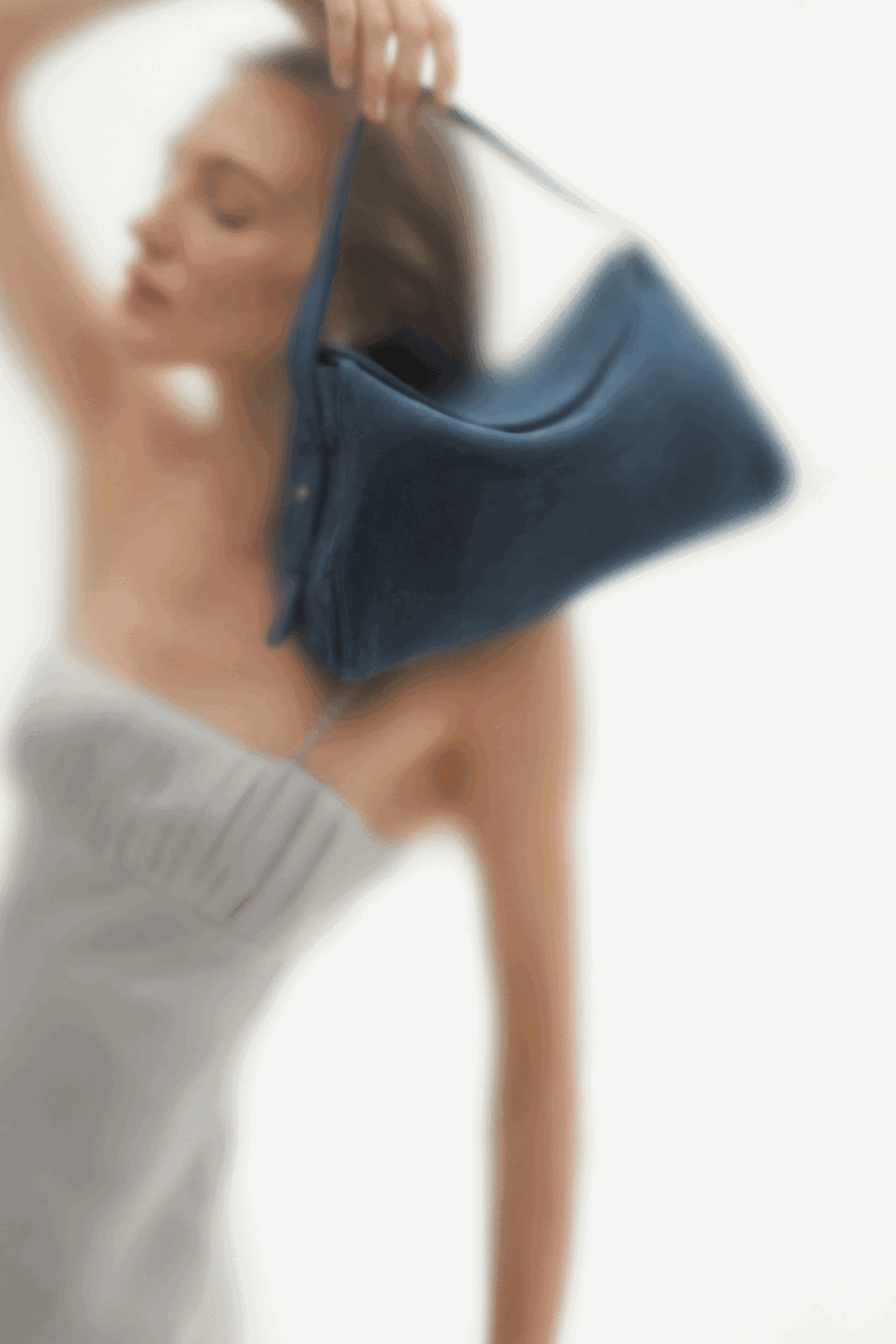 juna-bags-are-about-bringing-a-piece-of-Ukrainian-craftsmanship-to-women-everywhere-seele-magazine-allyson-portee 1.gif