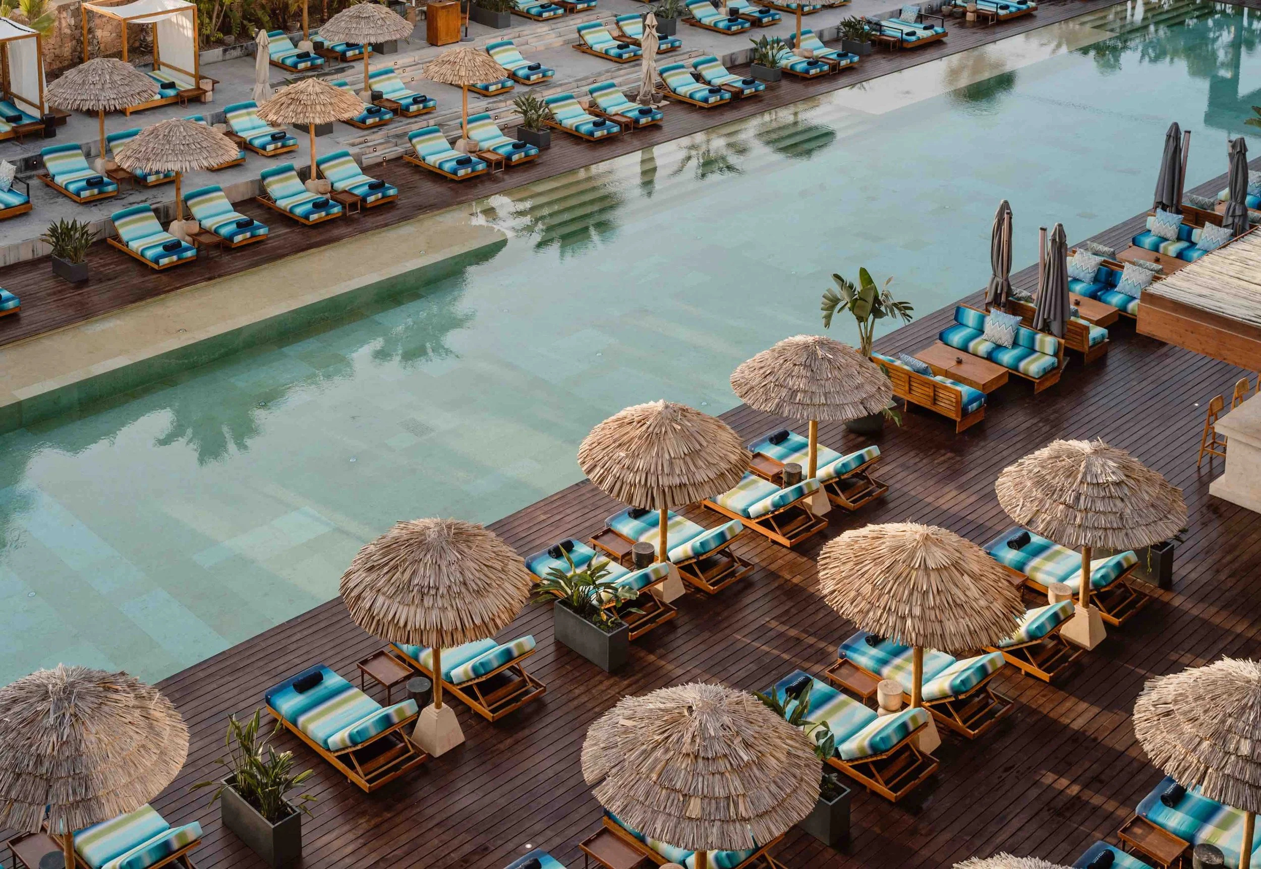 5-luxury-fashion-beach-clubs-and-a-sky-bar-seele-magazine 4.jpeg