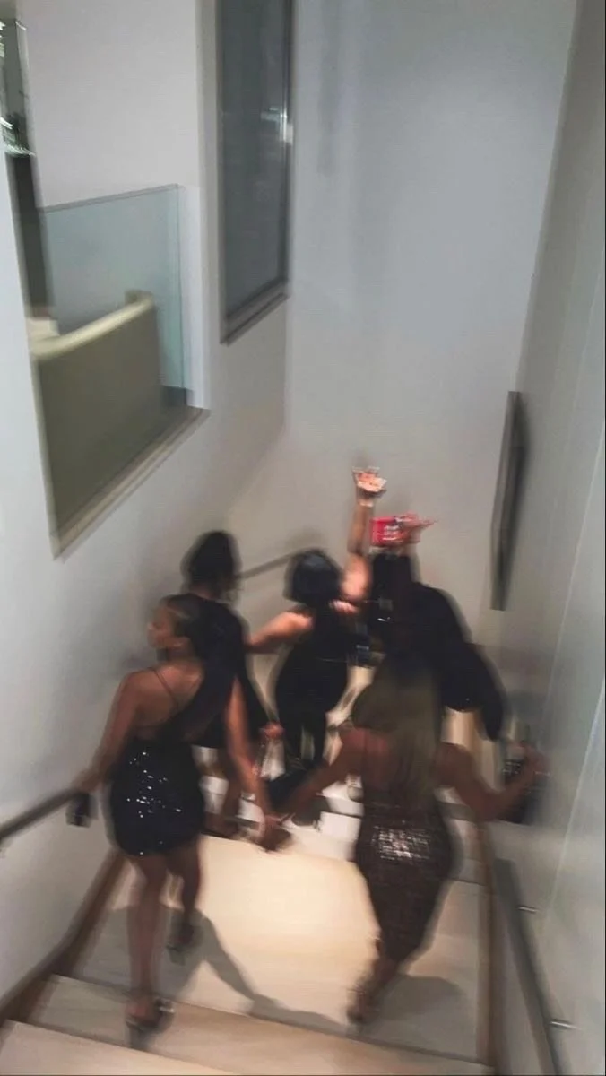 Do Single Women Dress Better?