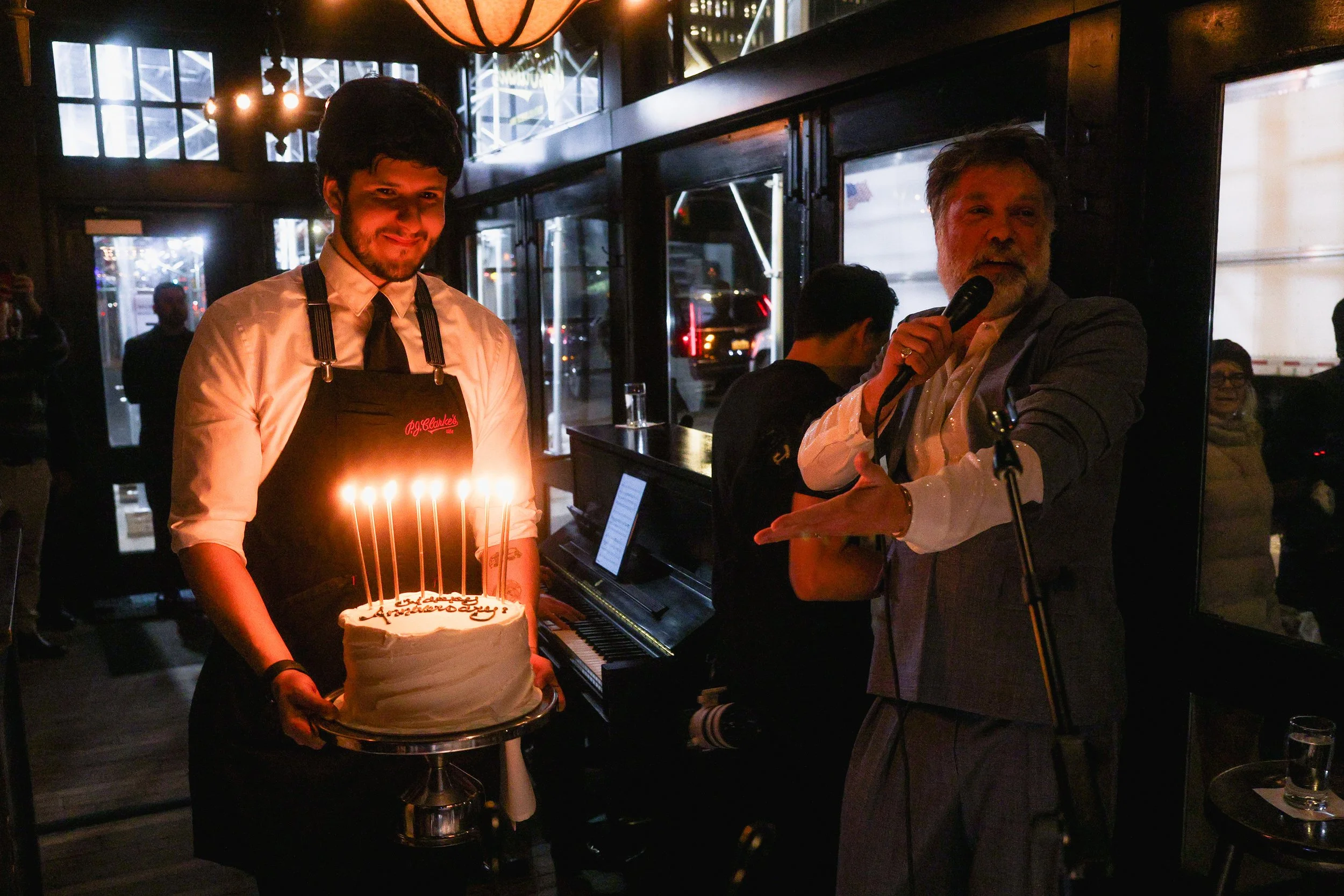 supermodel-christy-turlington-closed-michael-kors-AW26-show-seele-magazine Photo Credit BFA 3.jpg