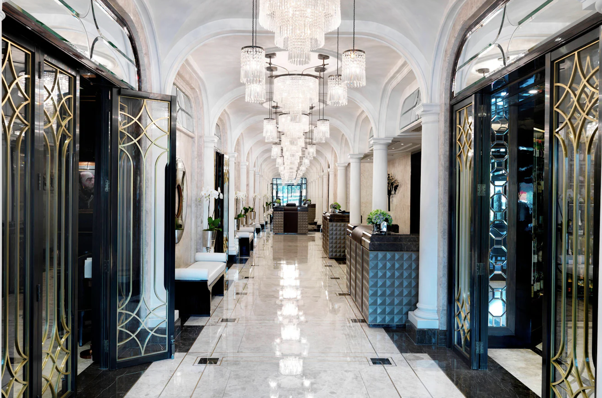 review-the-wellesley-knightsbridge-seele-magazine 1.png