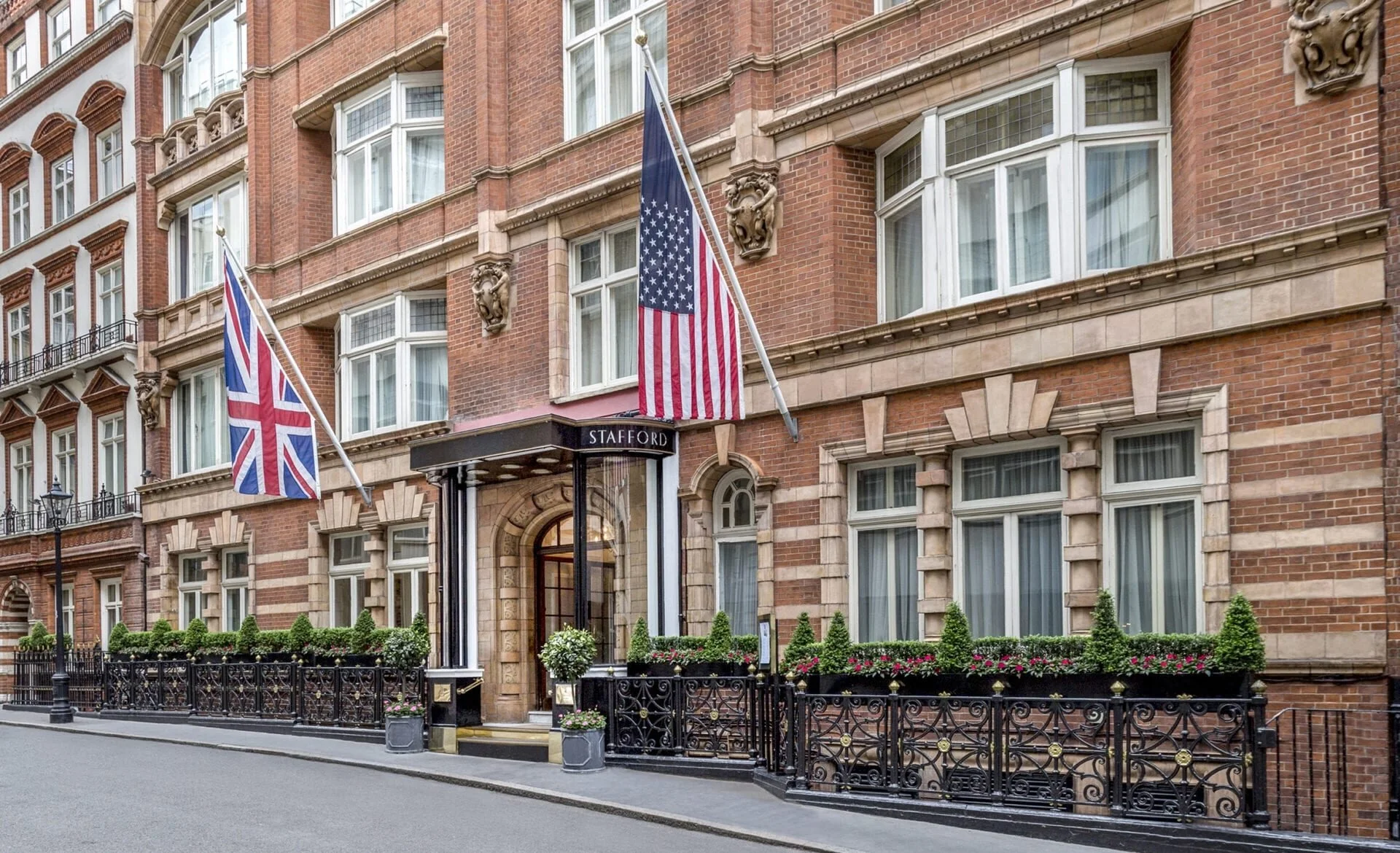 review-the-stafford-london-seele-magazine 1.jpg