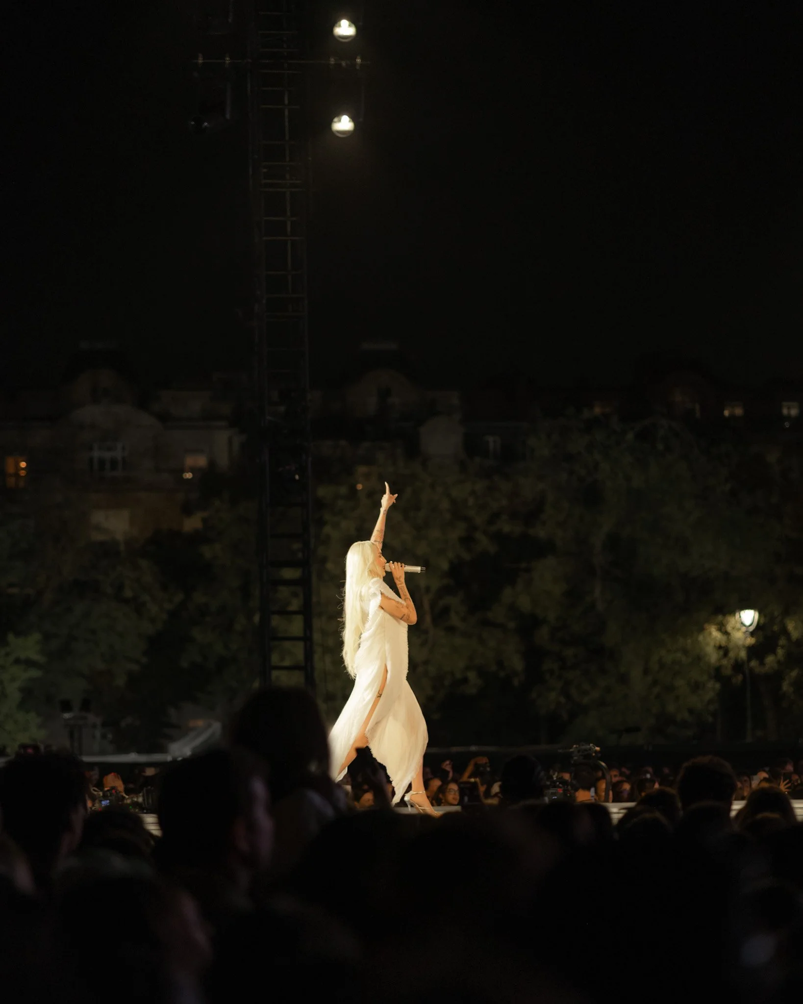already-worthy-a-night-beneath-the-eiffel-tower-with-LOréal-paris-seele-magazine-amayarose-wood 4.jpg
