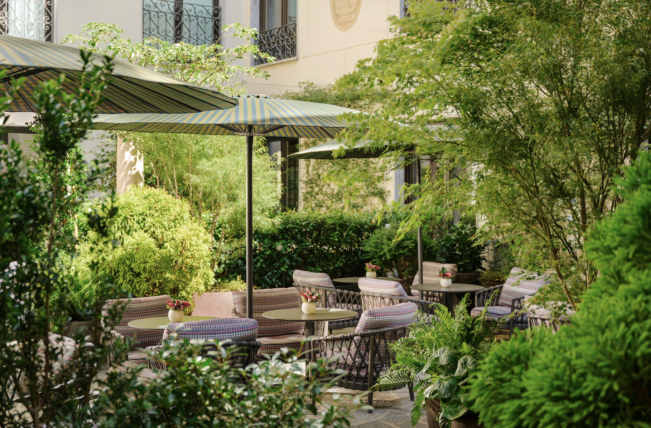 An Order of Polpo and a Golden Riviera Cocktail From the Mandarin Garden In Milan, Please!