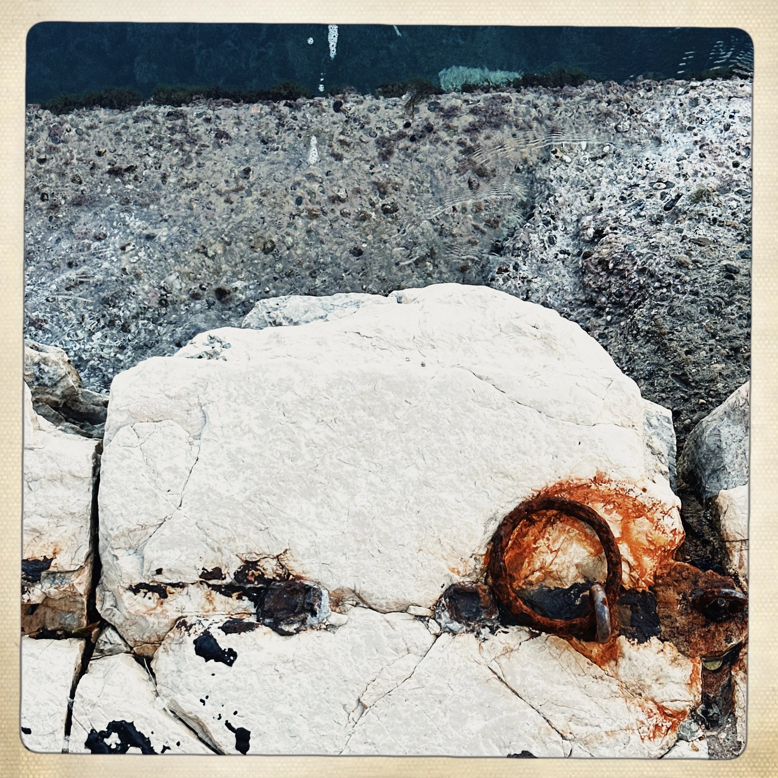 HipstamaticPhoto-795283343.520848.JPG