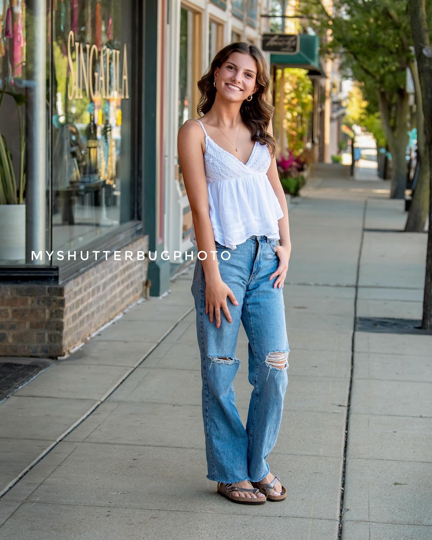 Loved everything about this session last night, we had so much fun! 📸❤️
.
.
.

#myshutterbugphoto #justbeyou #highschoolseniorphotographer #senior-pics #seniorportraits #highschoolathletics #gnhs #gchs #warrenbluedevils #carmelcorsairs #mhsmustangs 