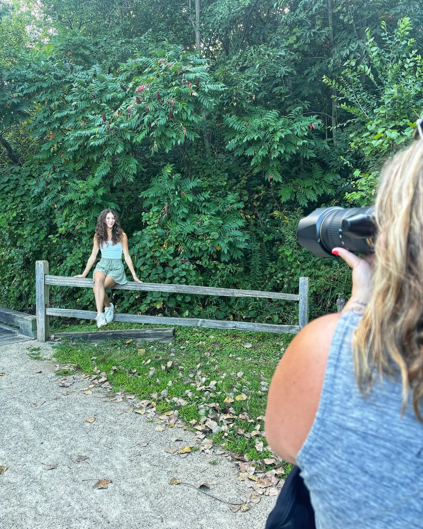 Looking forward to sharing her sneak peek this week! 📸❤️

Thank you Kat for the bts and carrying the equipment tonight ❤️

What are you waiting for? Schedule your session today! 
.
.
.
#myshutterbugphoto #justbeyou #highschoolseniorphotographer #sen