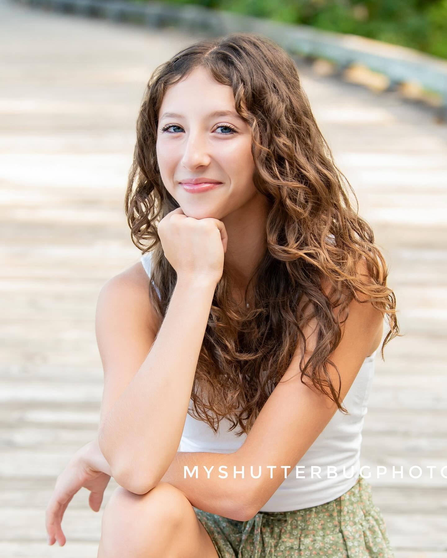 Weekends are filing up, and soon the days will be shorter, now is the time to get those senior sessions booked! ❤️📸❤️📸

Can I get some love for how great Leela did at her session! ❤️❤️❤️
.
.
.

#myshutterbugphoto #justbeyou #highschoolseniorphotogr