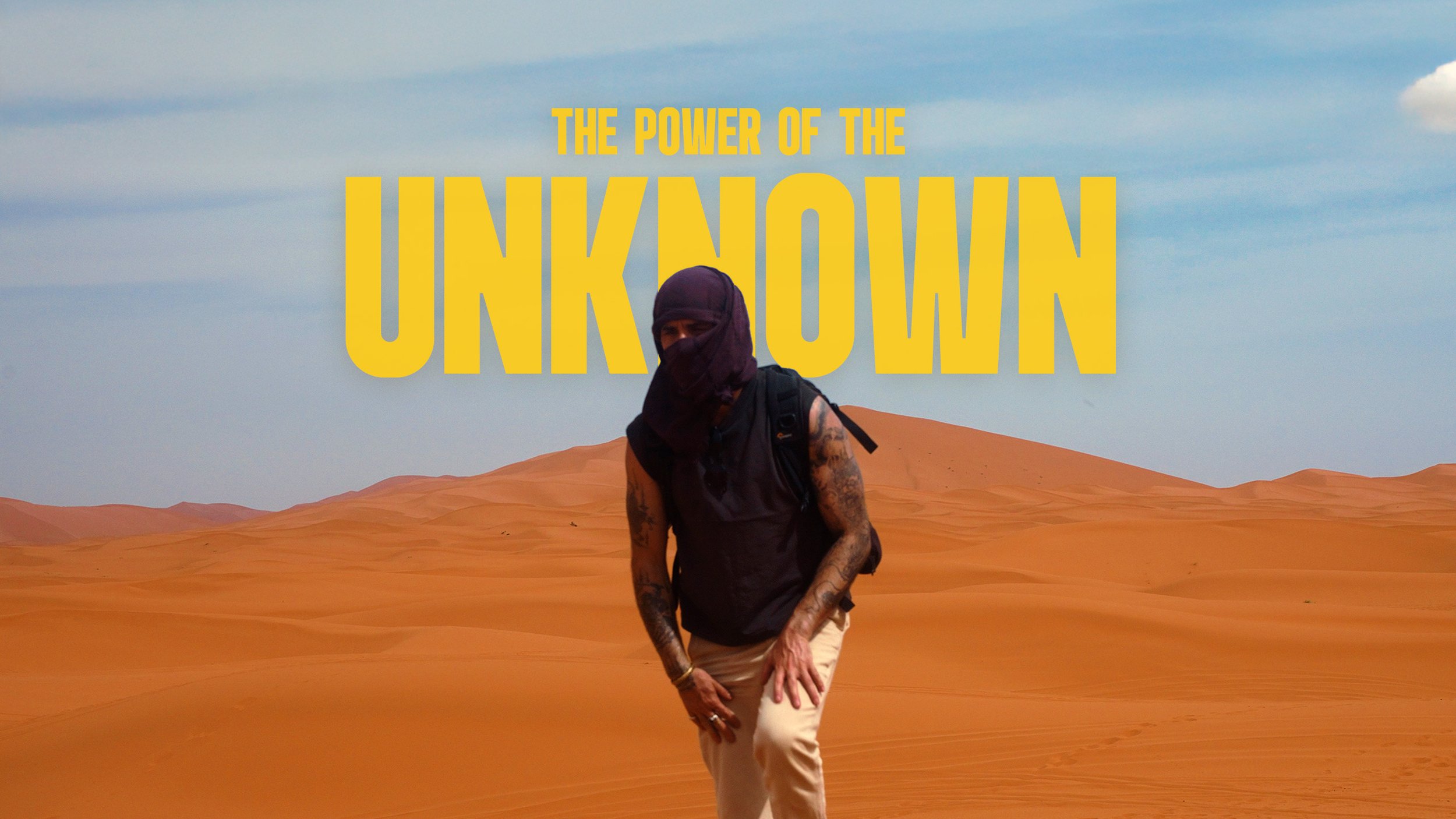 David guersan sur une dune de sable