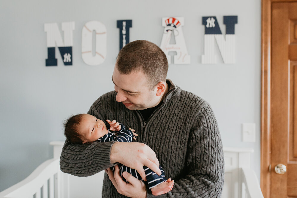 Buffalo newborn in home Buffalo family-1011.jpg