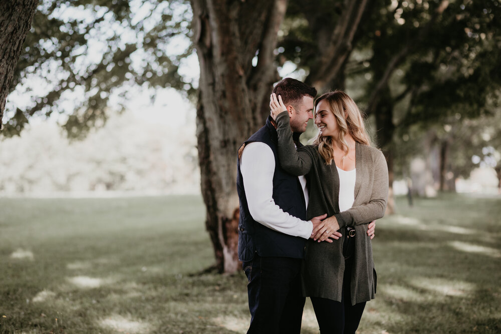 Knox Farms Buffaloi Engagement Photography-1008.jpg