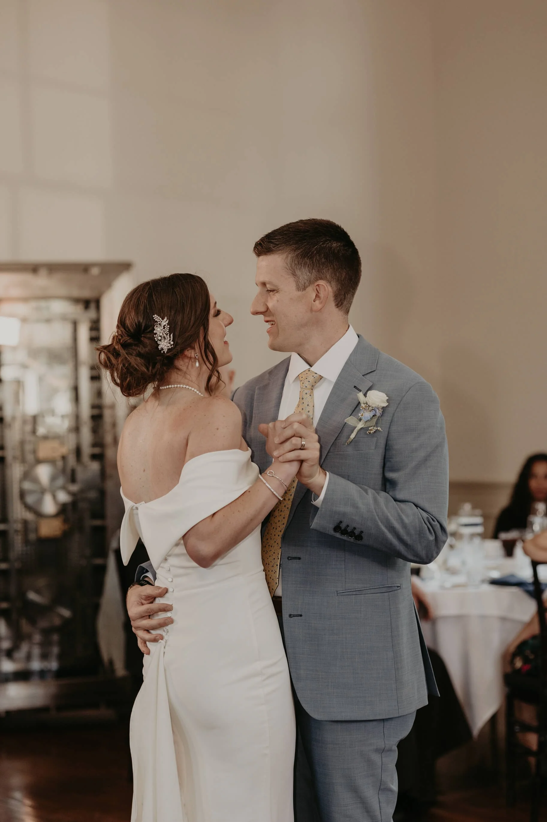 the-bank-east-aurora-Buffalo-wedding-photographer-Seventh-Arrow-2502.jpg