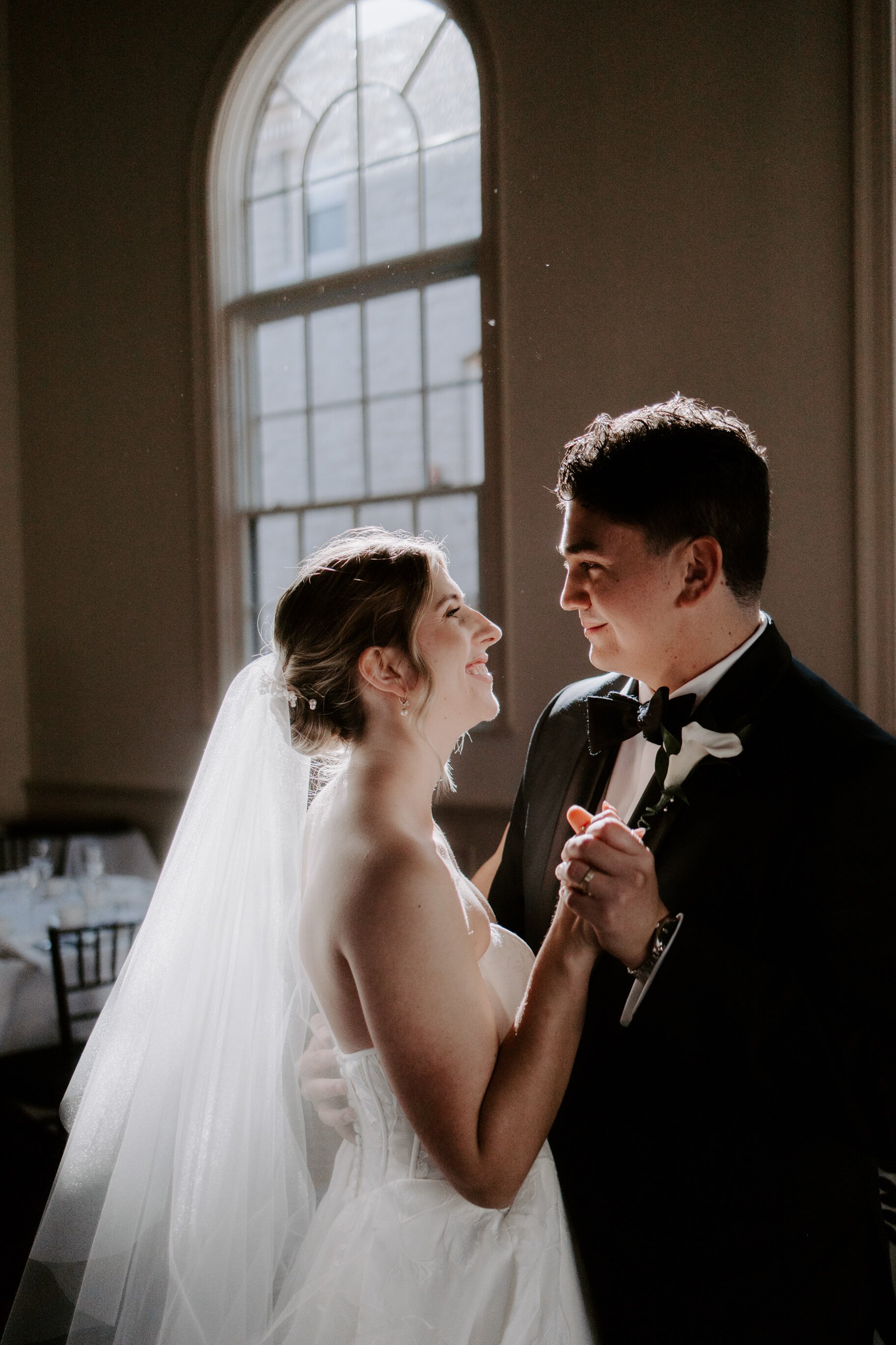 the-bank-east-aurora-Buffalo-wedding-photographer-Seventh-Arrow-2527.jpg