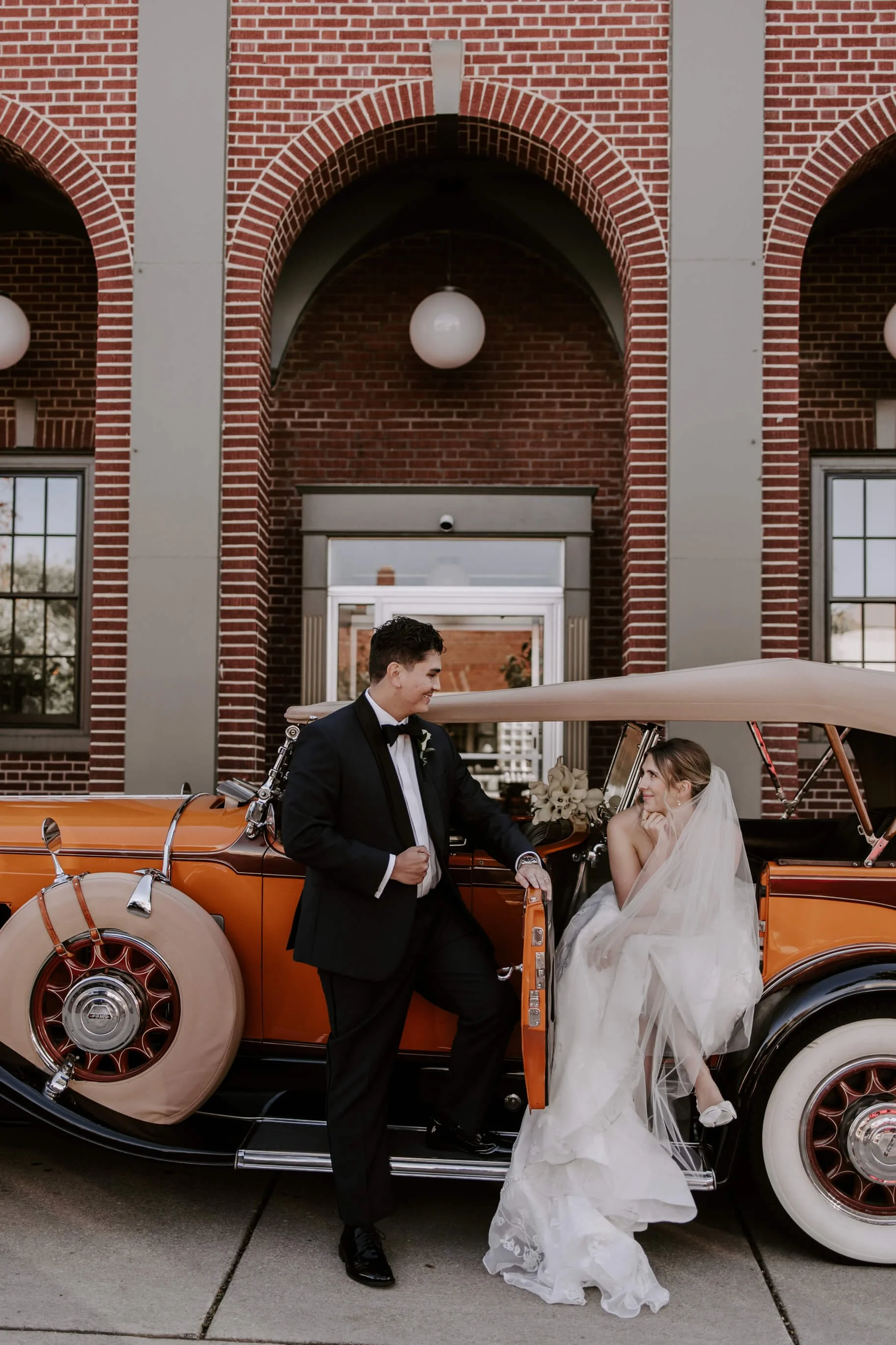 the-bank-east-aurora-Buffalo-wedding-photographer-Seventh-Arrow-2525.jpg