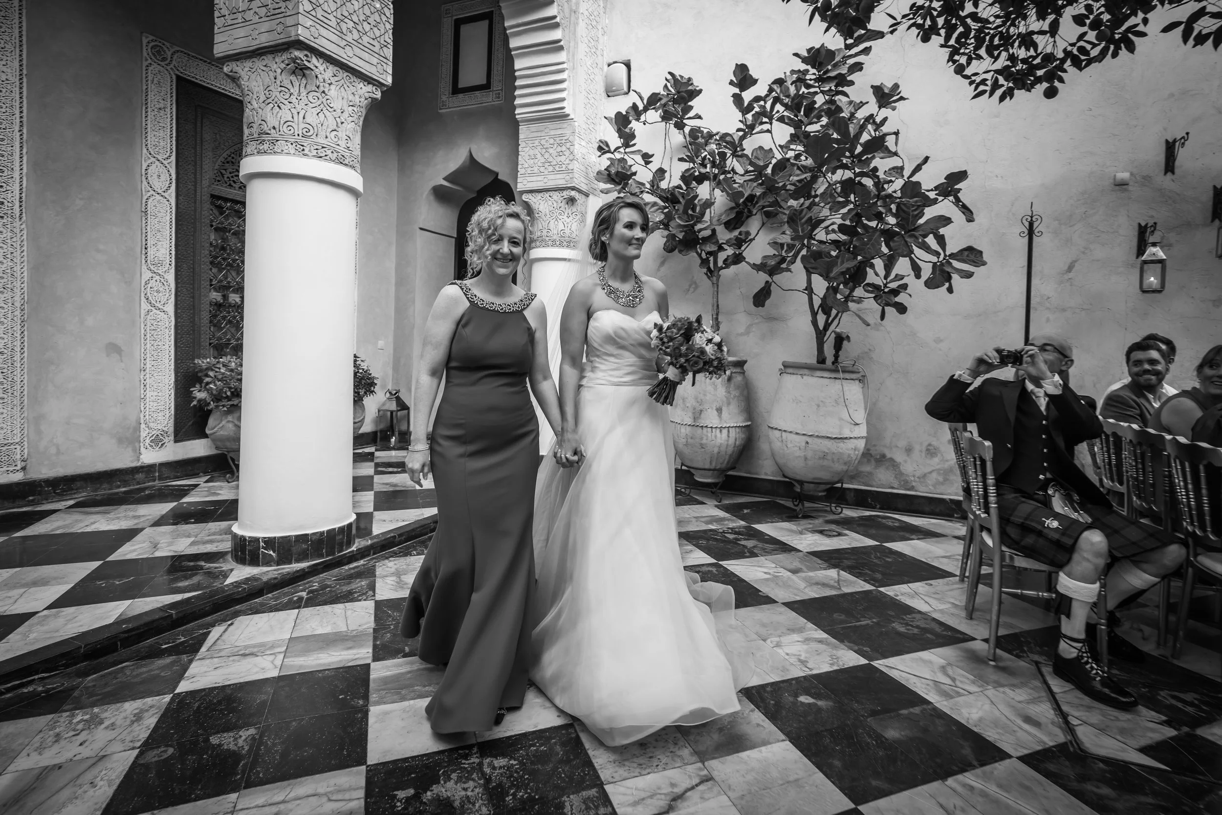 Catriona&James 110bw.jpg