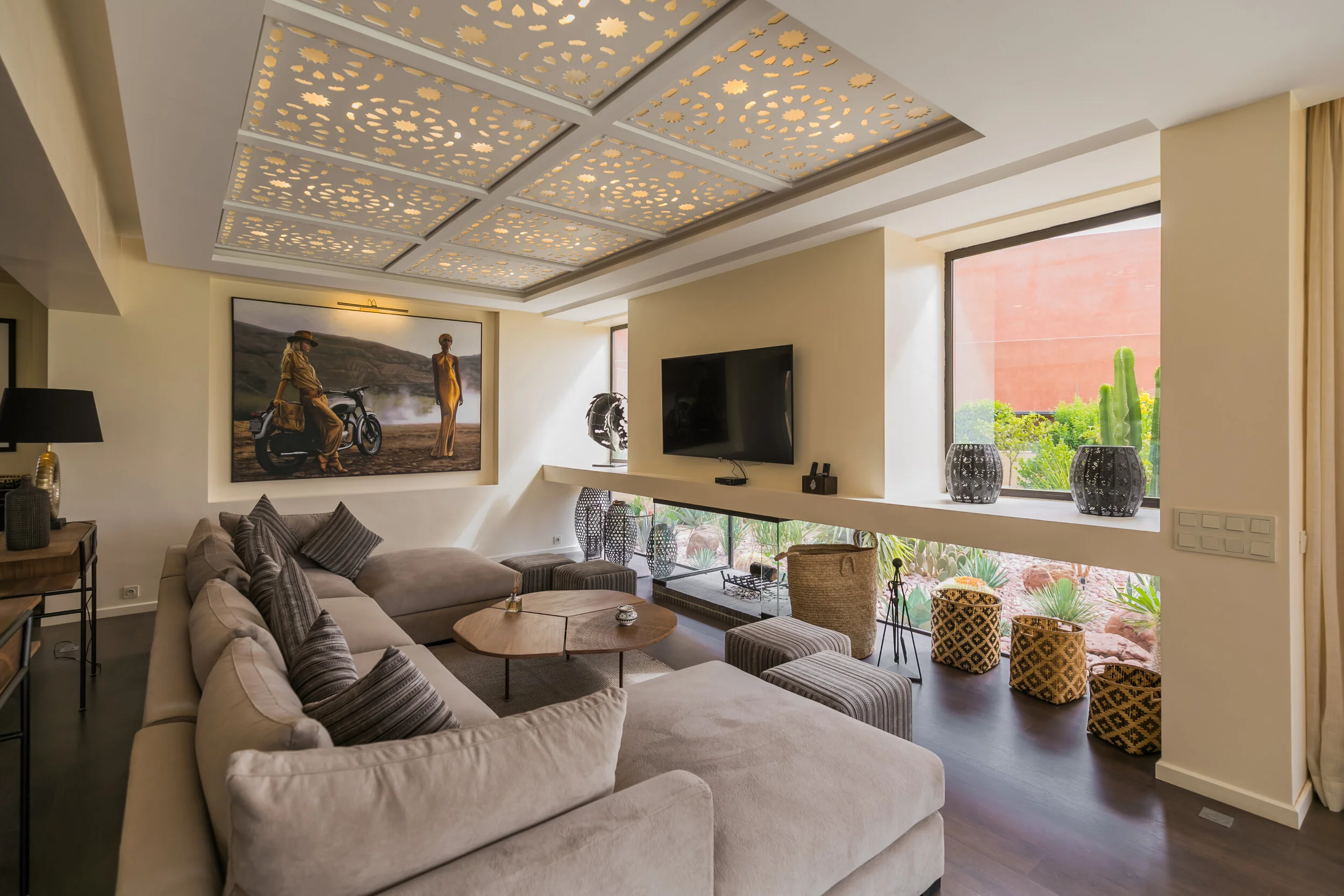 Barnes Mehdi 10-10-19 villa amelkis 2.JPG