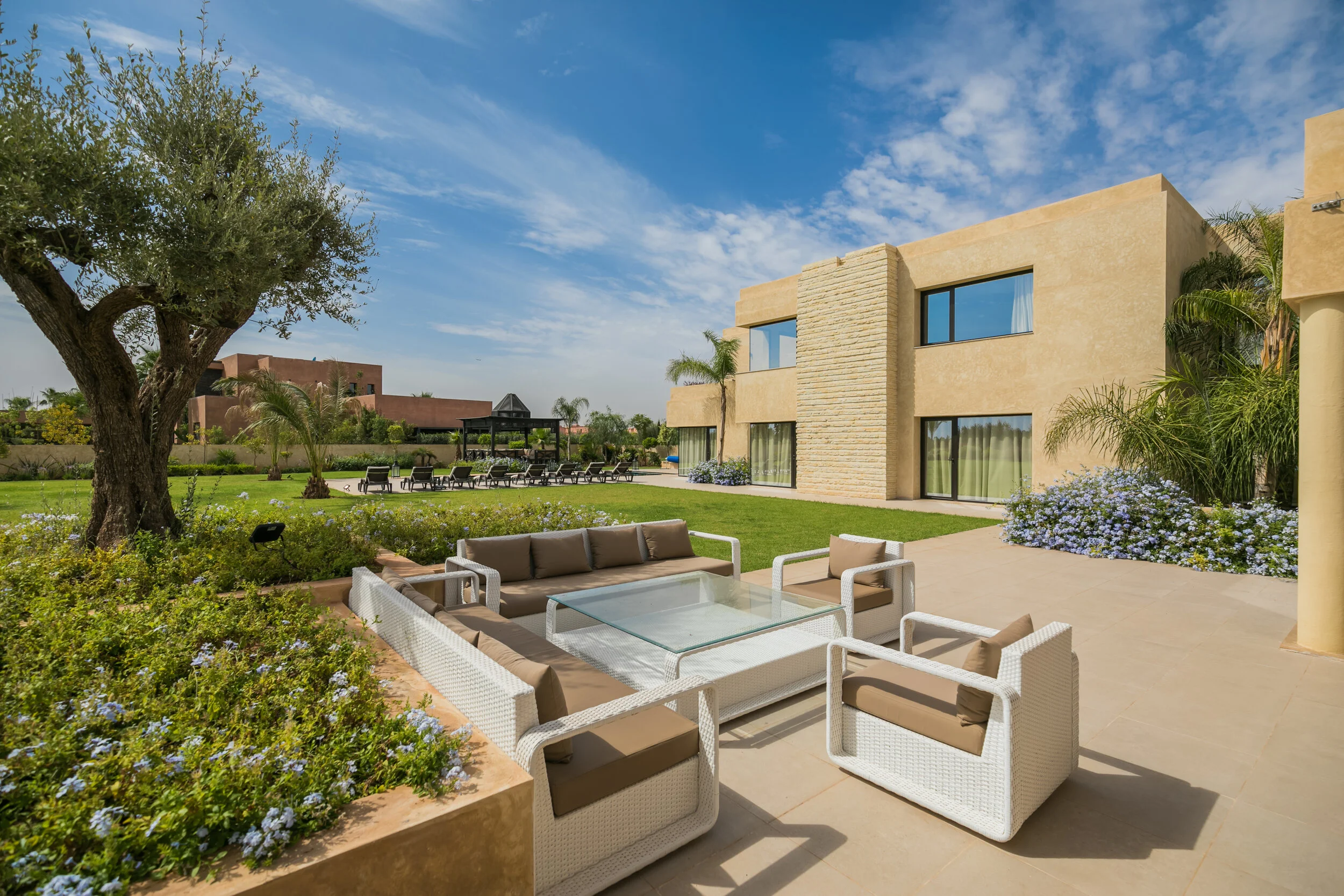 Barnes Mehdi 10-10-19 villa amelkis 35.JPG
