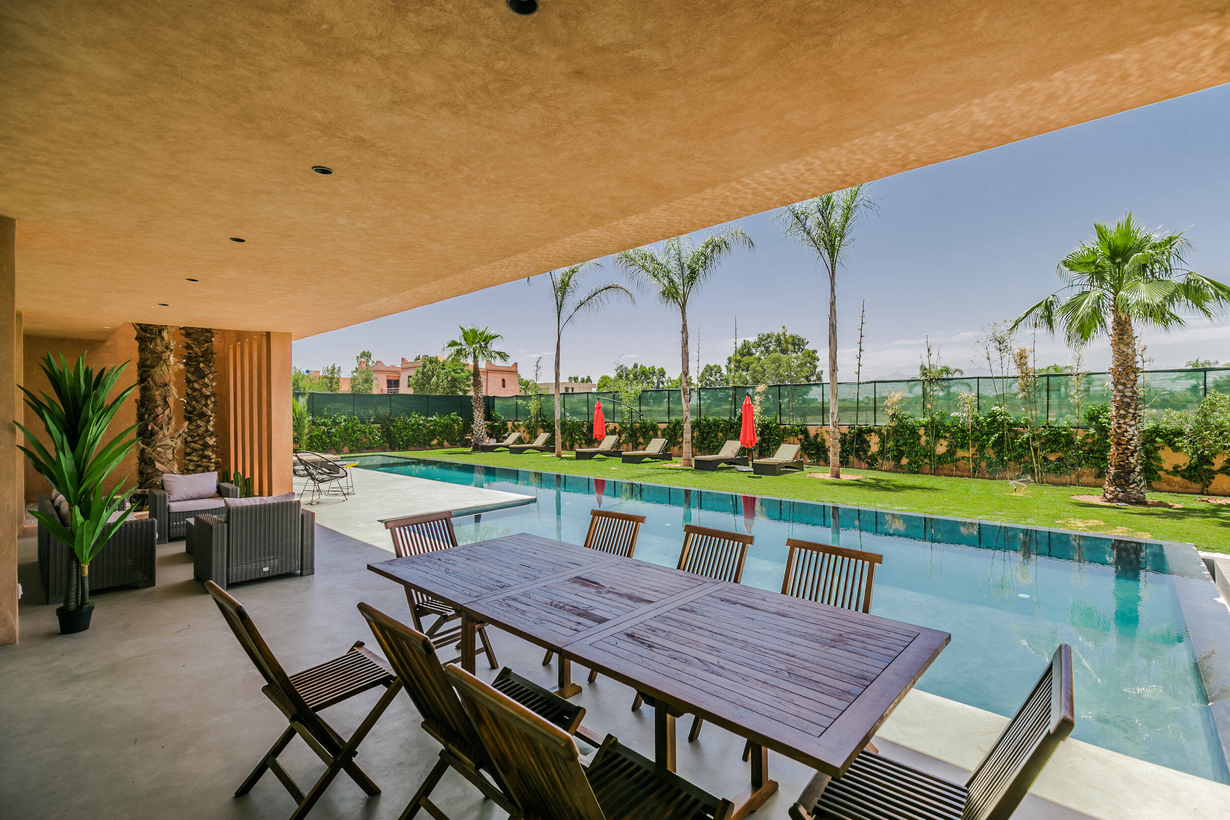 Barnes Ismael 17-05-19 villa amelkis 3.jpg