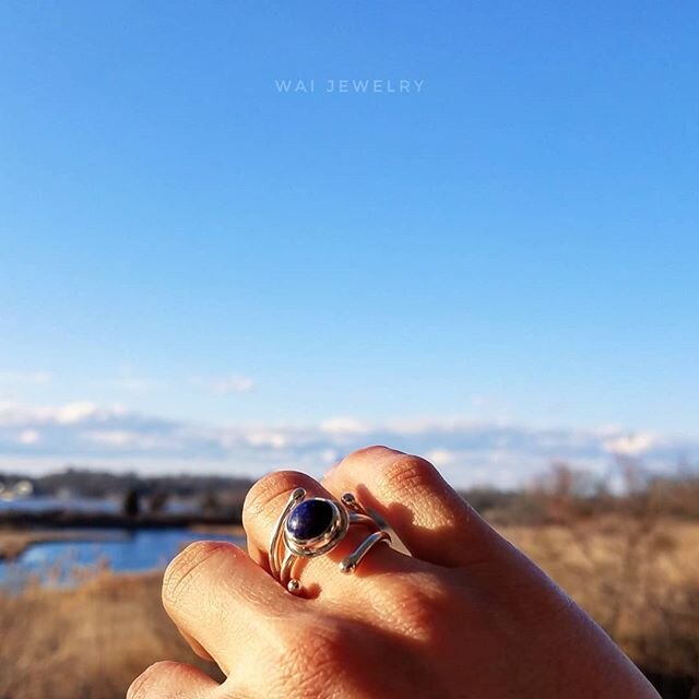 Lovely little branching lapis...
.
.
.
.
.
#waijewelry #handcrafted #sterlingsilver #lapislazuli #branchingring #modernprimitive #primalchic #casualelegance #organicstyle #madebyhand #madeinny #northfork #lovewhereyoulive