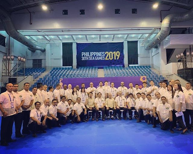 GM Dong and the Eskrima, Arnis, Kali delegation at the Southeast Asia Games along with SGM Diony Ca&ntilde;ete, GM Steve Wolk and Master Gerald Ca&ntilde;ete. This is the 4th time the Philippines is hosting the SEA Games and this year includes the hi