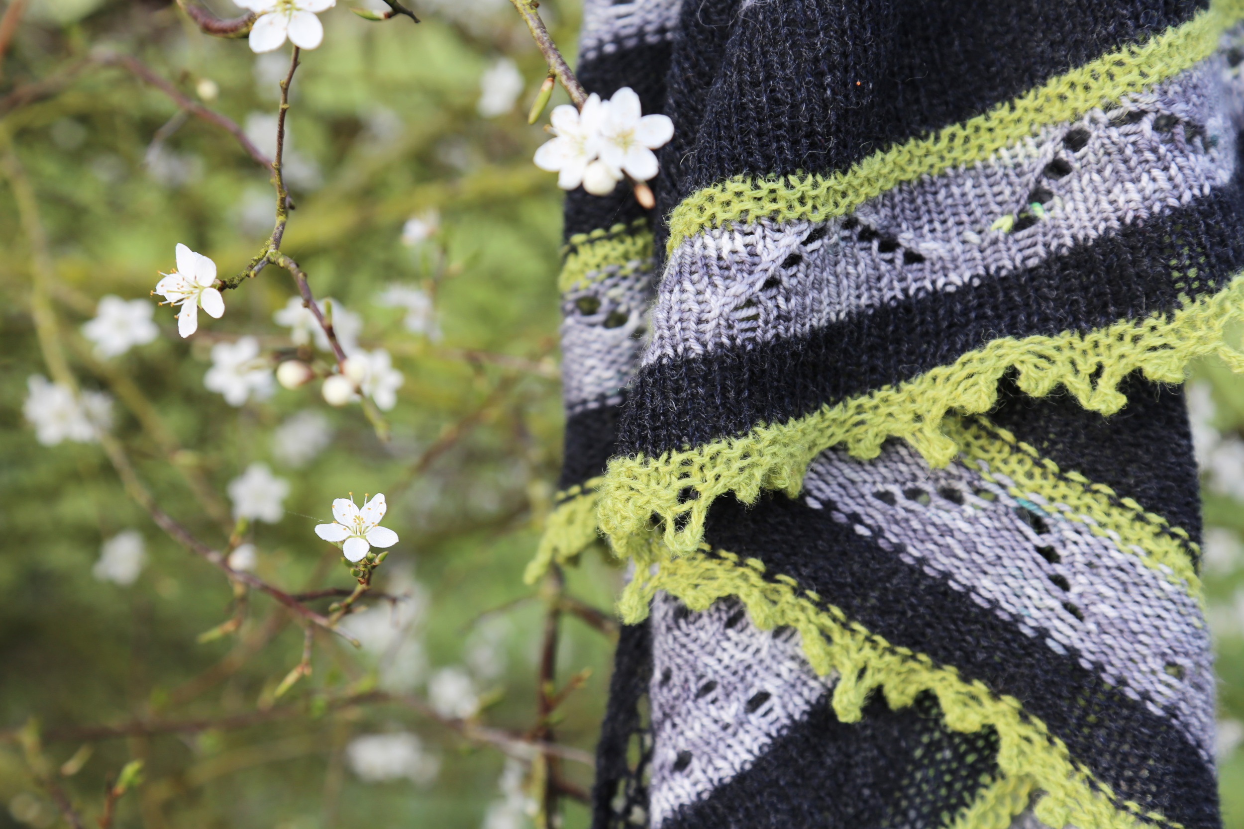 Mon Sheepworks Shawl in "Sur les toits de Paris", which translates to "On the roofs of Paris"- sigh!