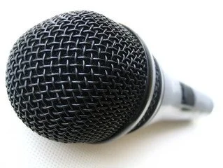 microphone-1527765.jpg