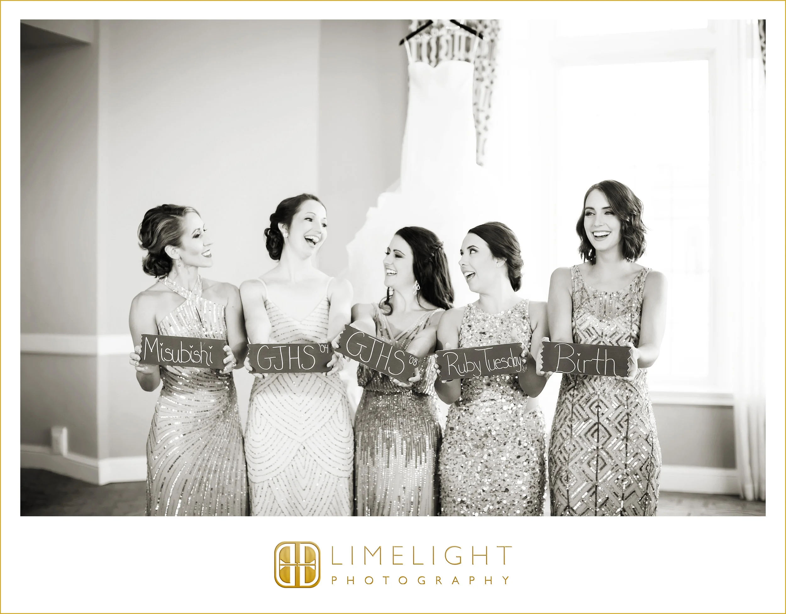 Bridesmaids | Portrait | Wedding