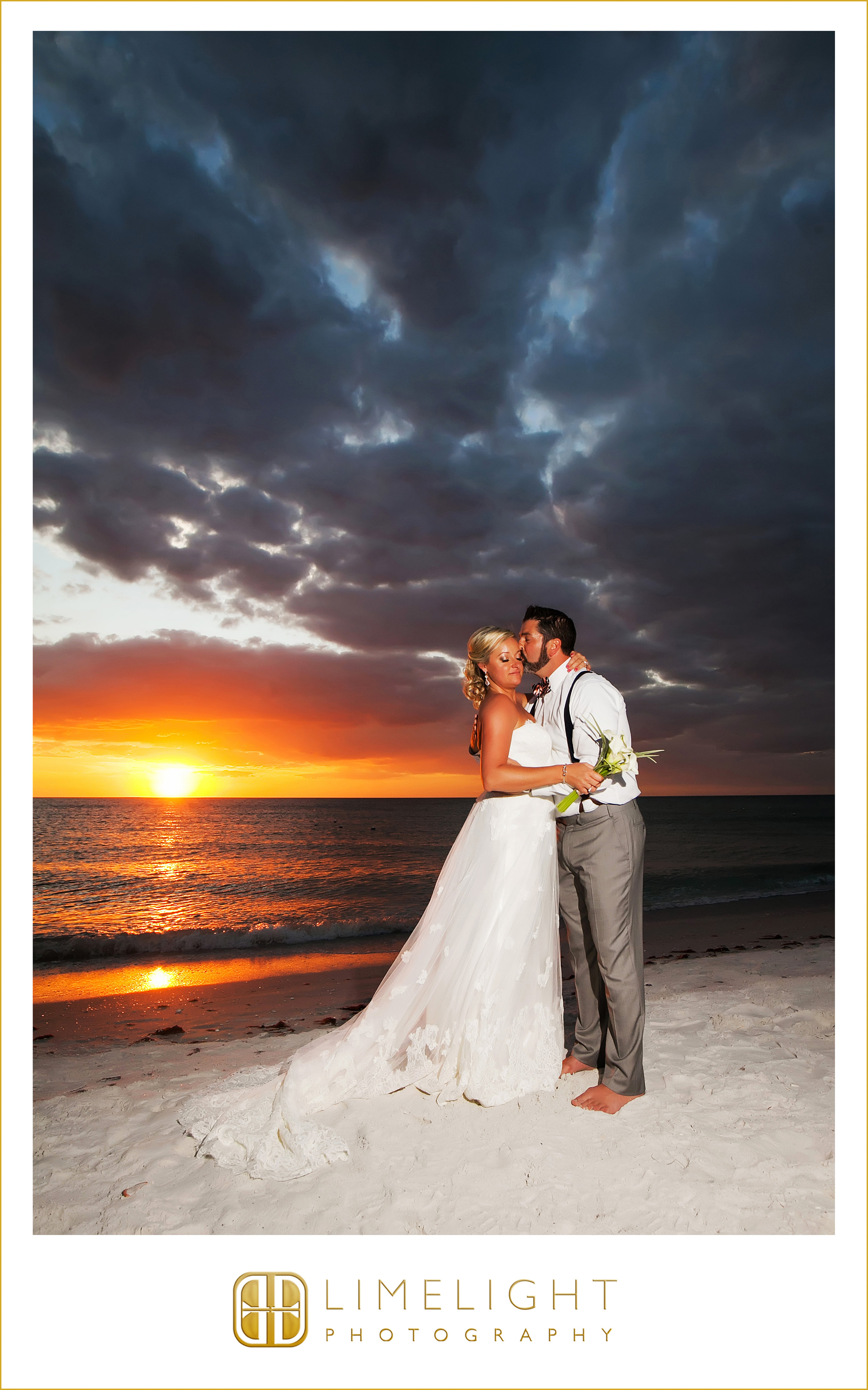 Sunset | Mr. & Mrs. | Wedding