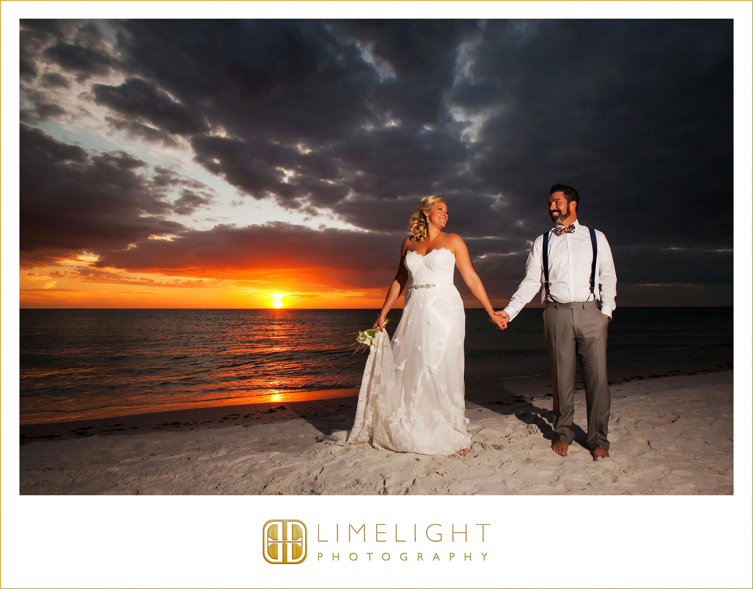 Sunset | Mr. & Mrs. | Wedding