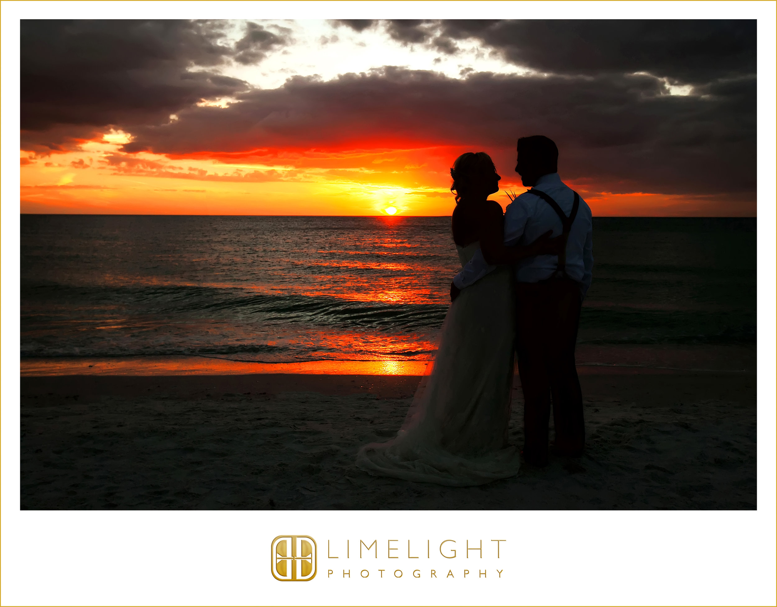 Sunset | Mr. & Mrs. | Wedding