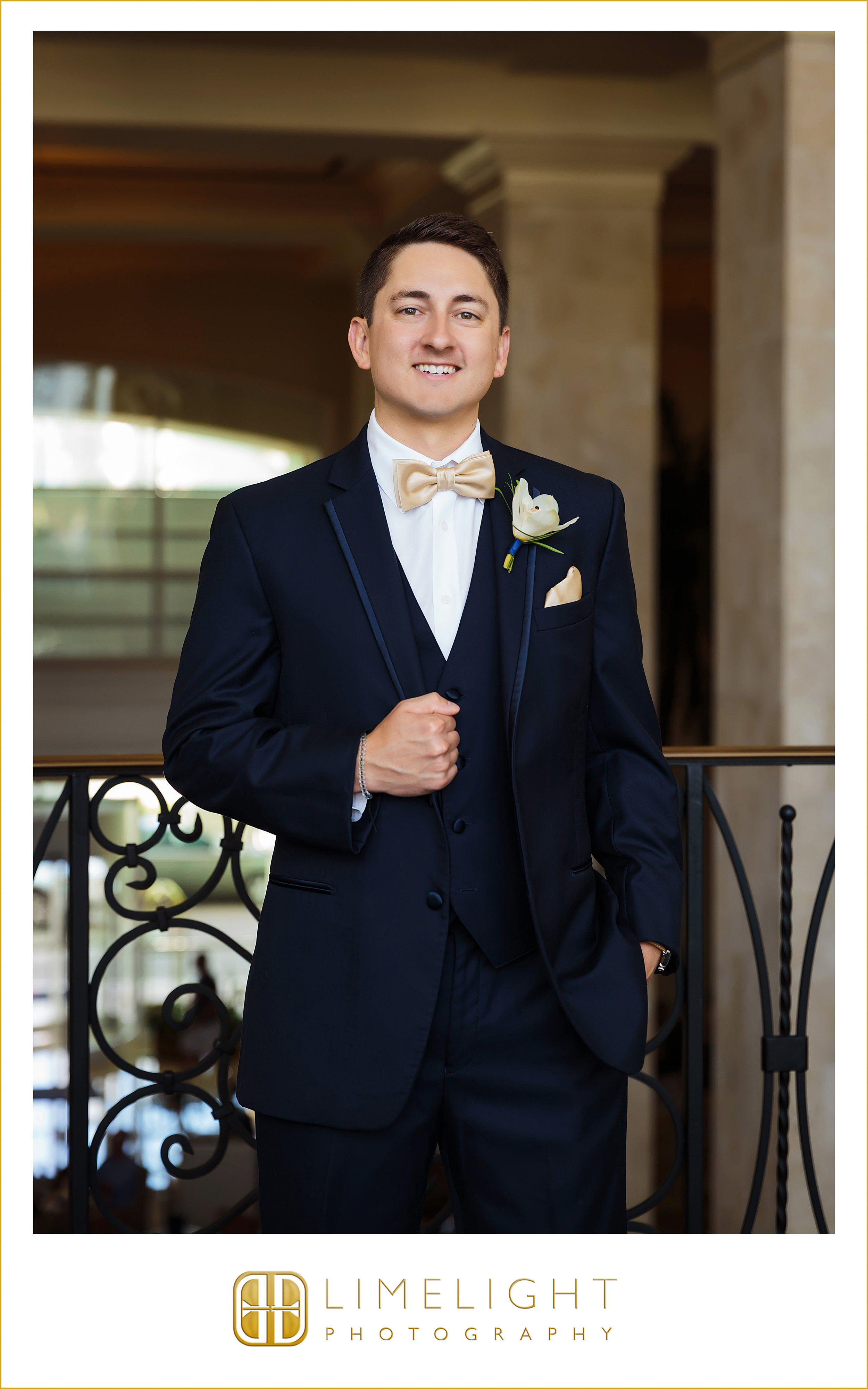 Portraits | Groom | Wedding