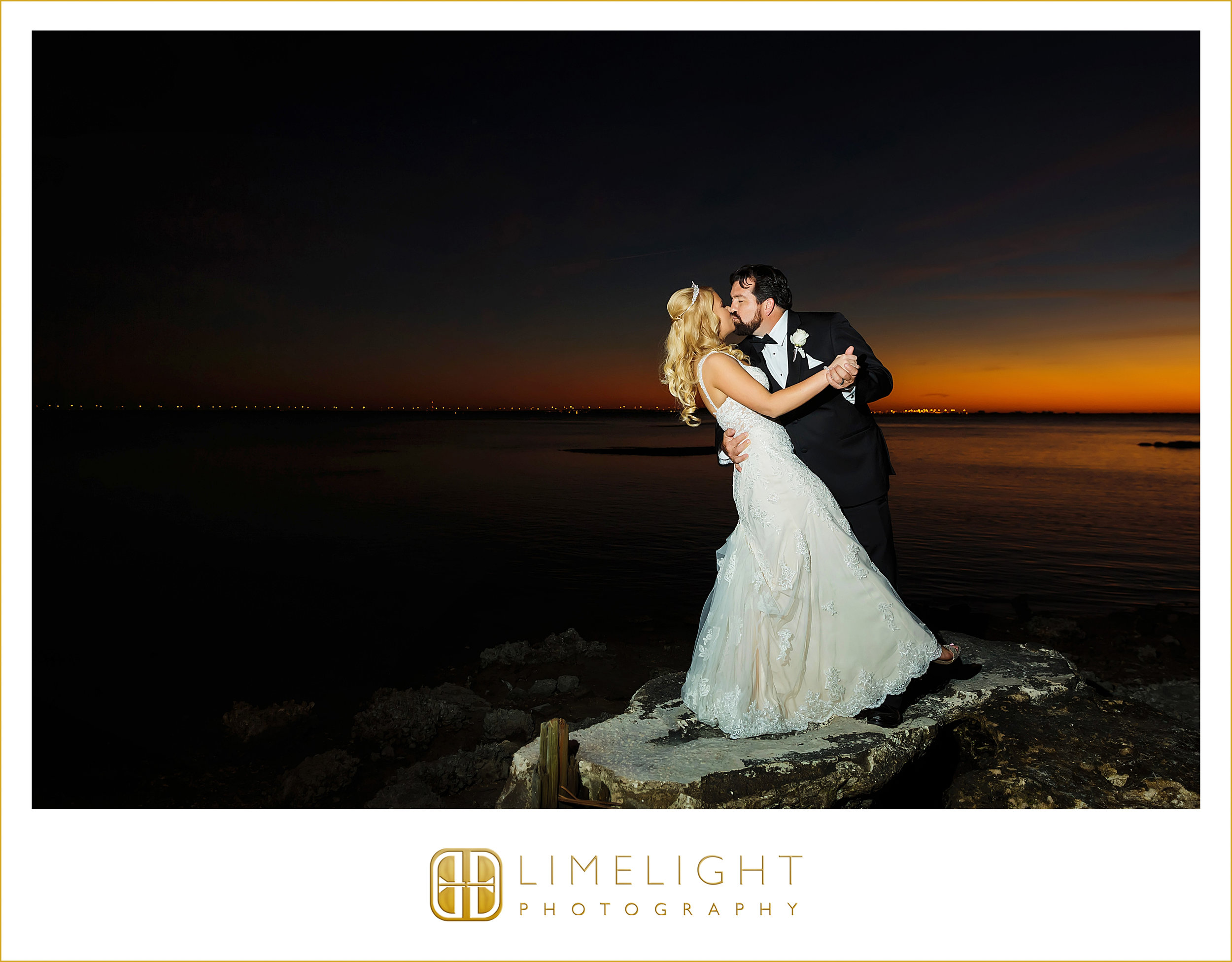 Mr. & Mrs. | Portrait | Wedding
