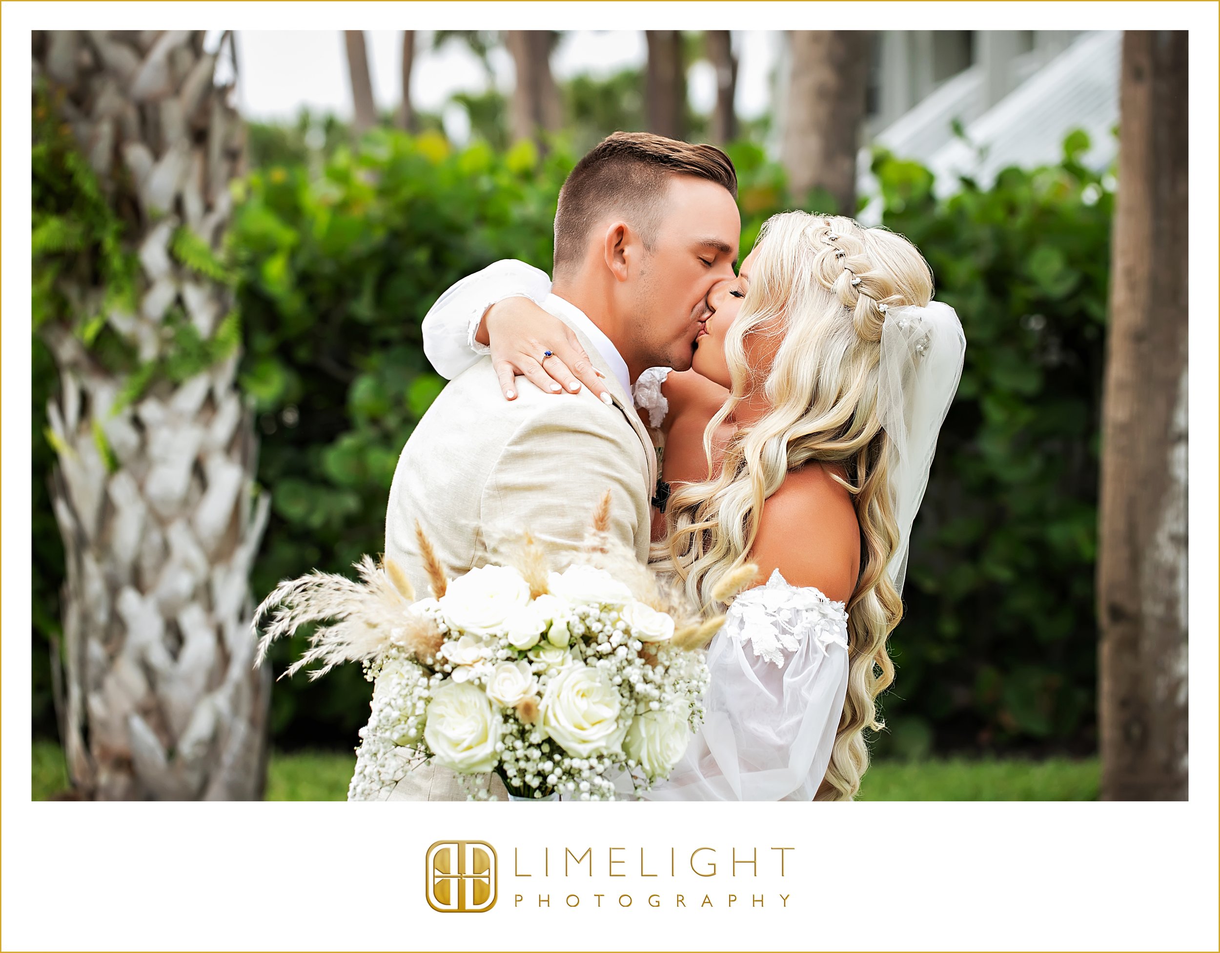 0019-longboat-key-club-sarasota-wedding-photographers.jpg