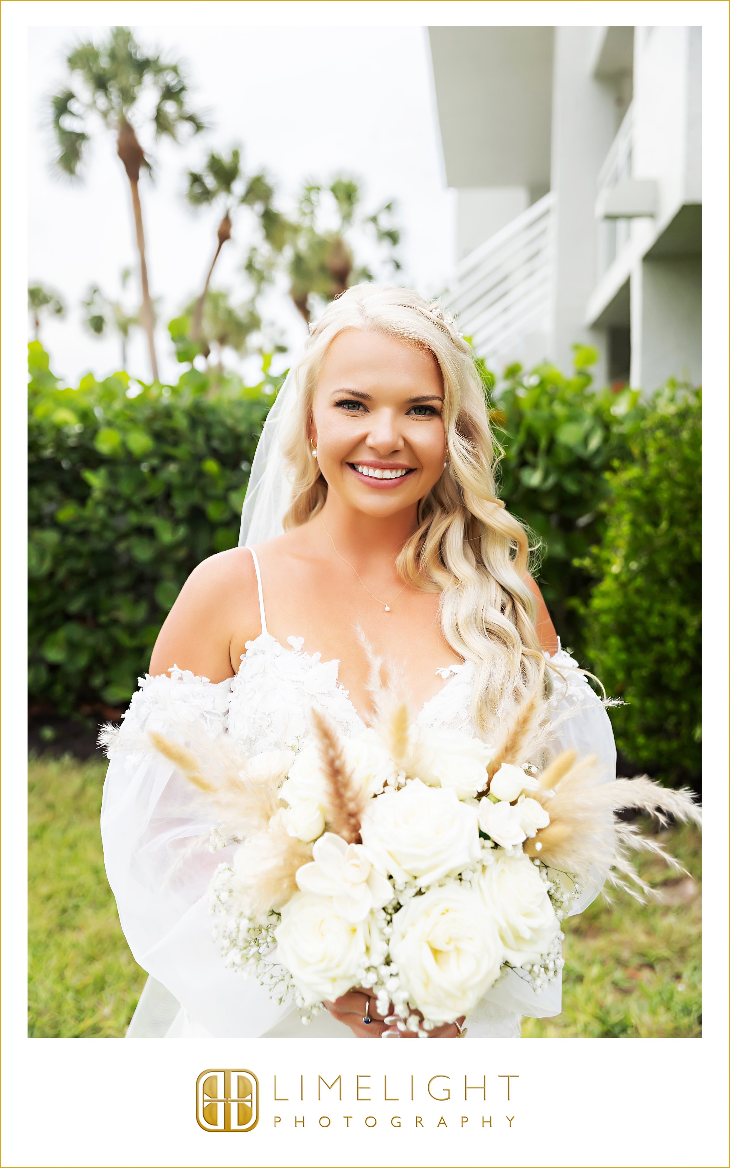 0029-longboat-key-club-sarasota-wedding-photographers.jpg