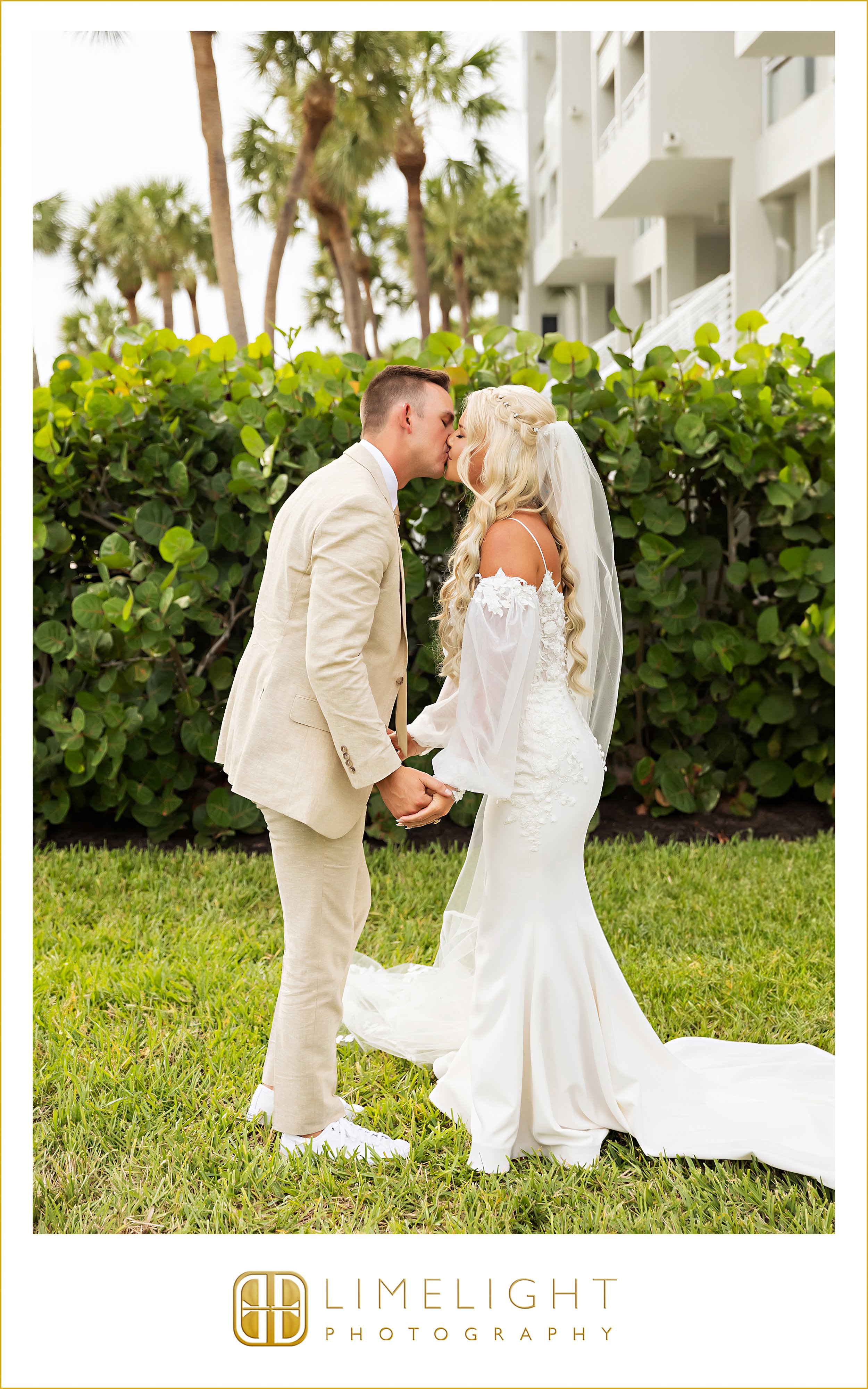 0034-longboat-key-club-sarasota-wedding-photographers.jpg