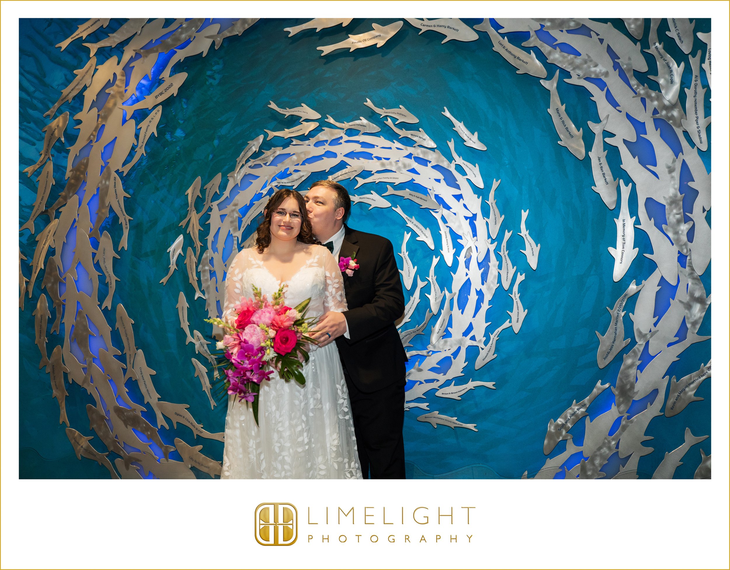 0050-The-Florida-Aquarium-Wedding-Photography-Tampa-Florida.jpg