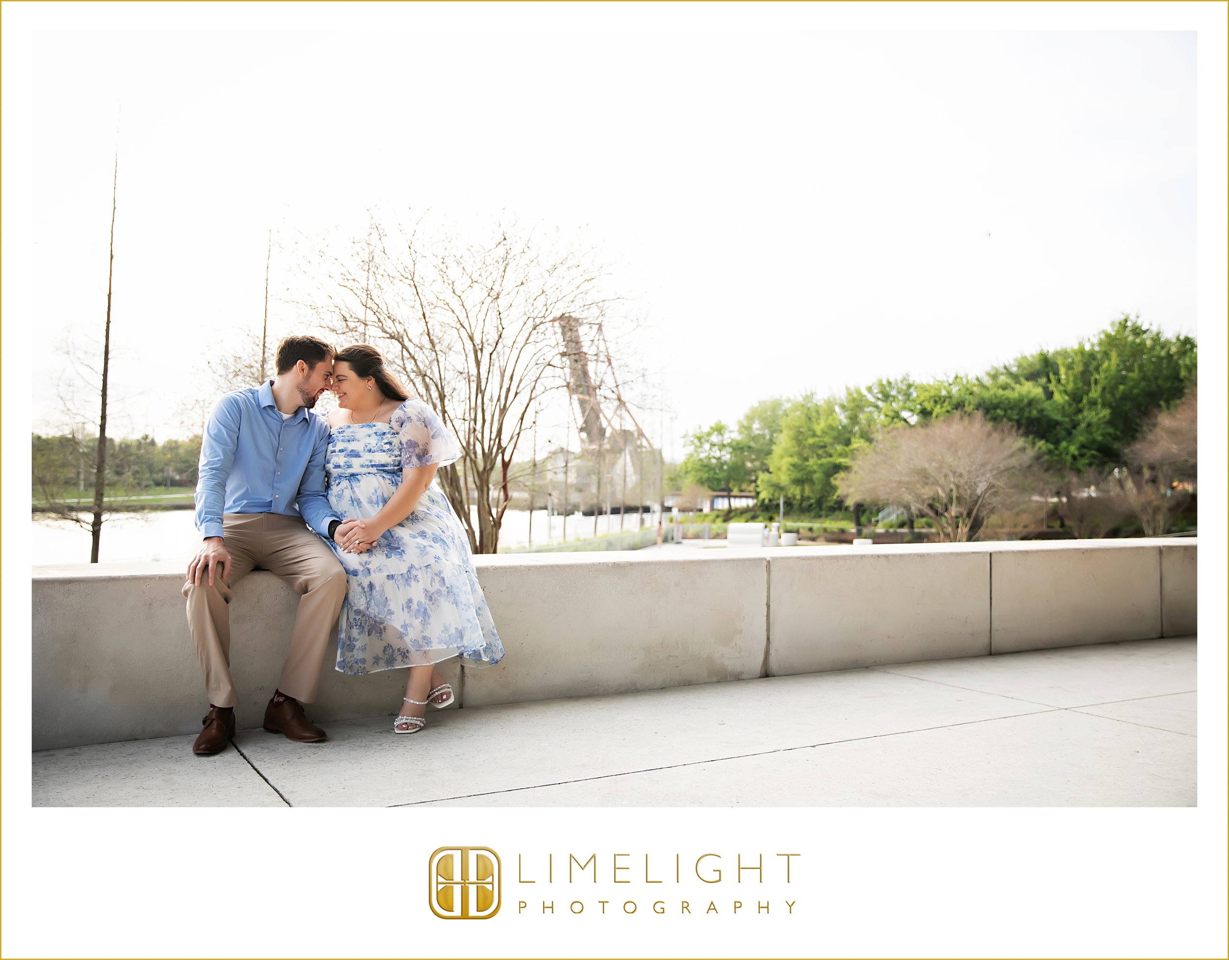 0009-Downtown-Tampa-Engagement-Session-Candid-Photography.jpg