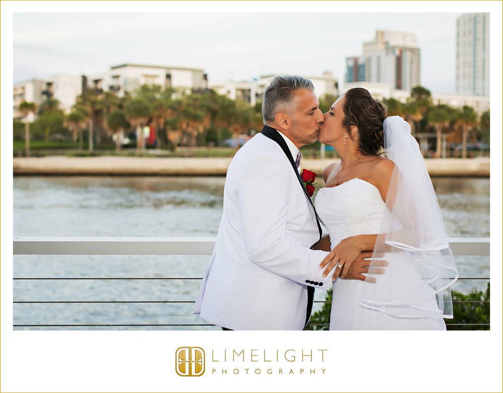 0056-Tampa-River-Center-Wedding.jpg