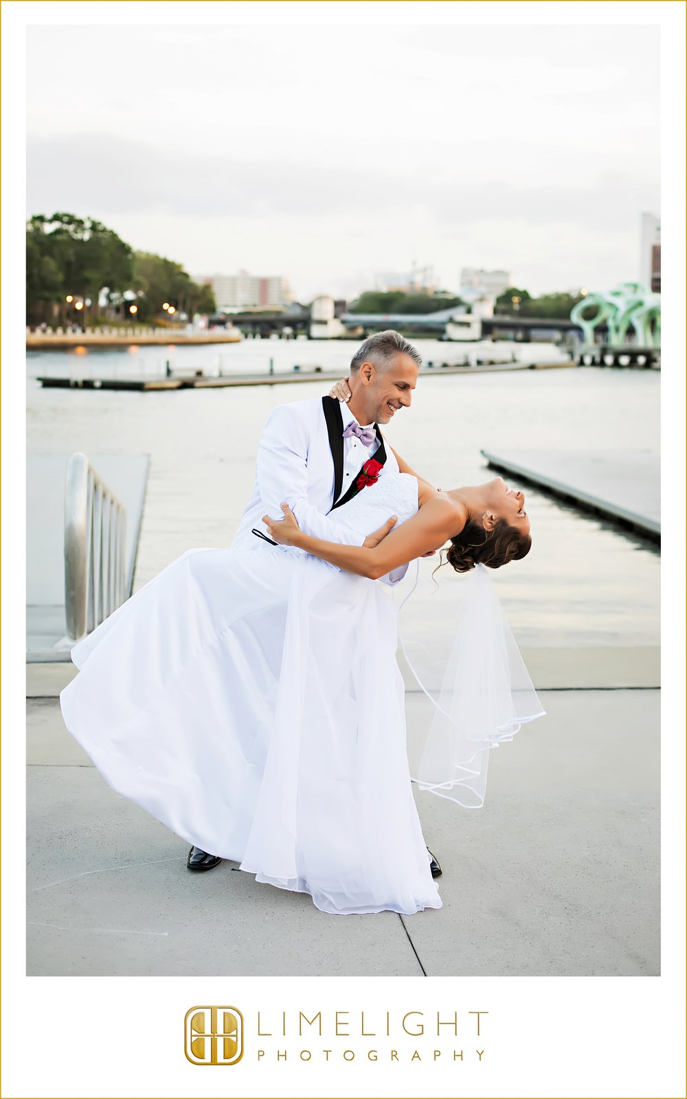 0061-Tampa-River-Center-Wedding.jpg