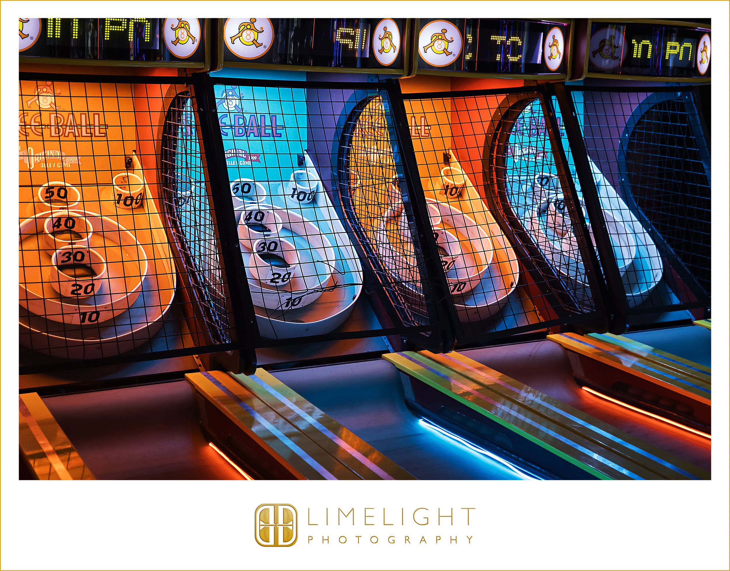 0012-engagement-session-arcade-inspo.jpg
