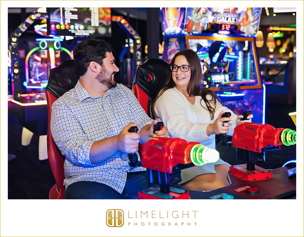 0017-engagement-session-arcade-inspo.jpg