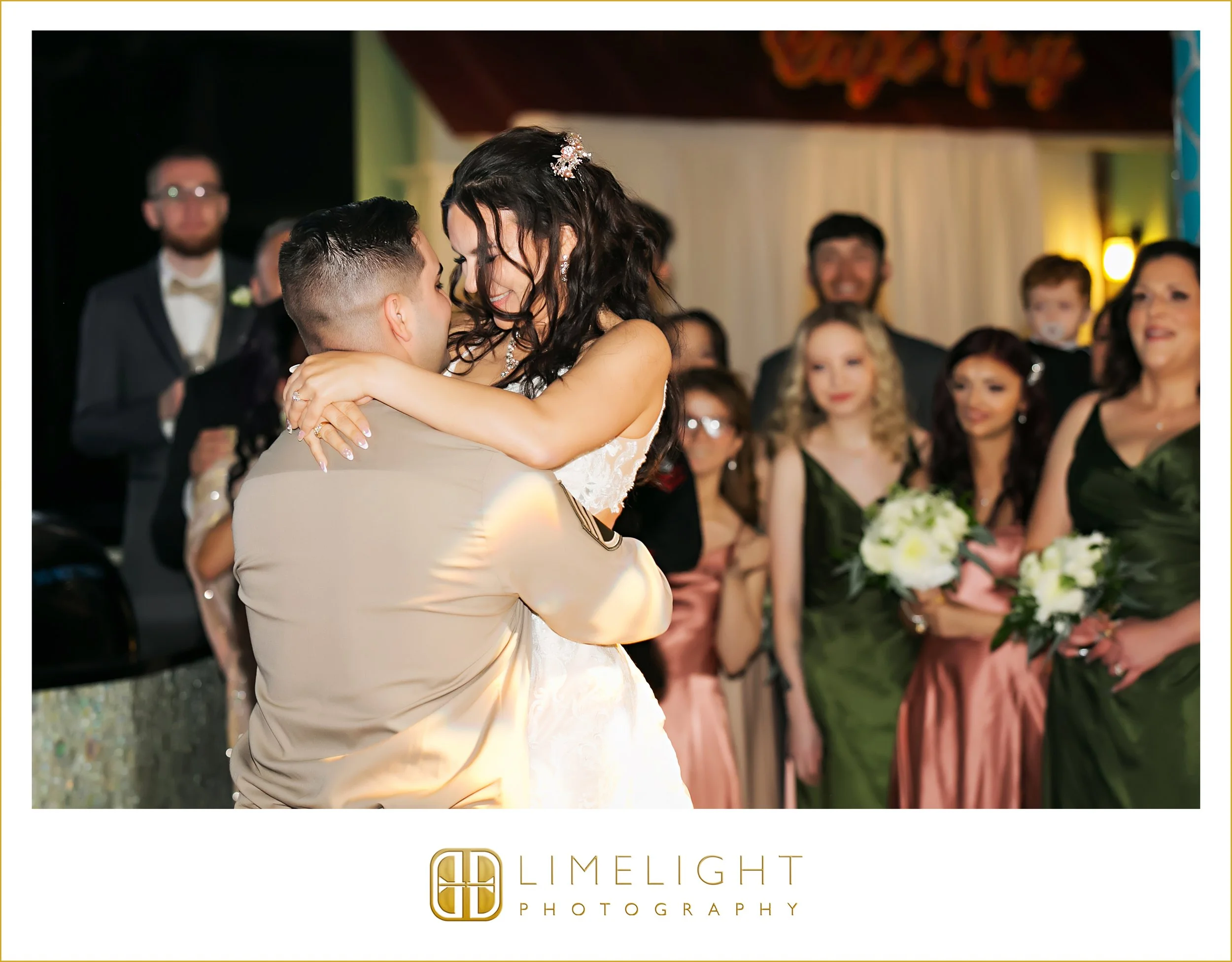 0064-The-Florida-Aquarium-Wedding-Photograoher.jpg