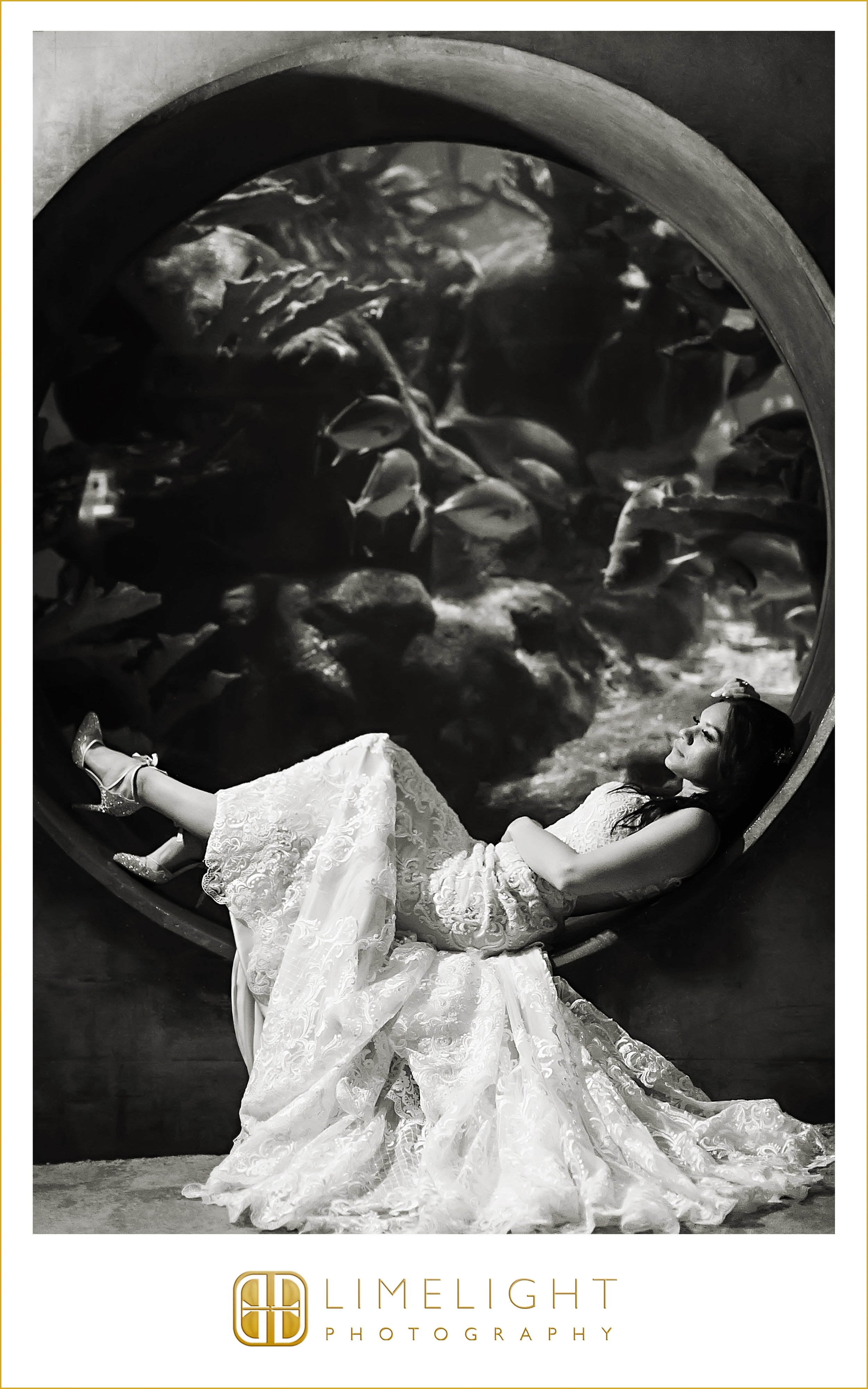 0069-The-Florida-Aquarium-Wedding-Photograoher.jpg