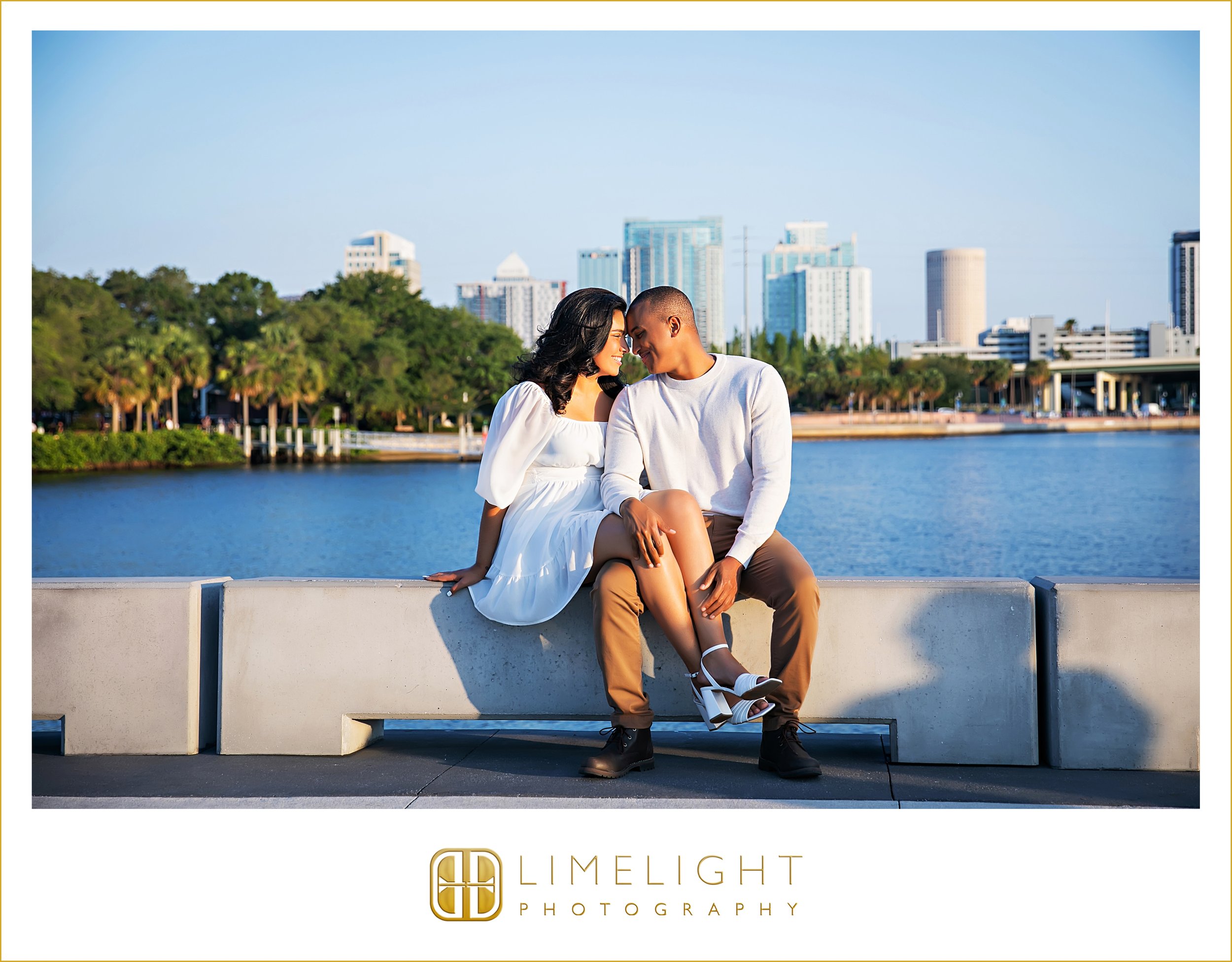 0008-Donwtown-Tampa-Engagement-Session-Inspo.jpg