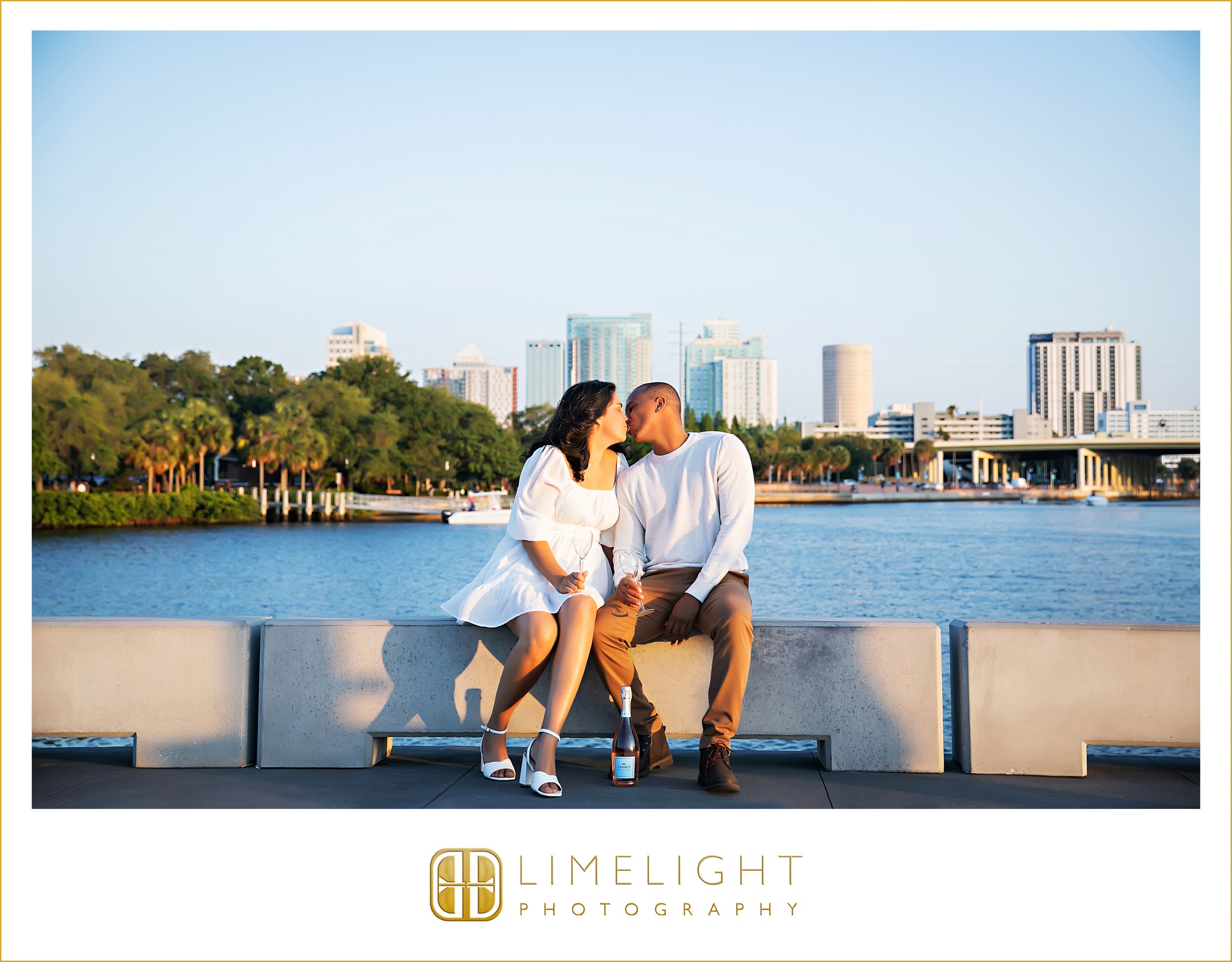 0014-Donwtown-Tampa-Engagement-Session-Inspo.jpg