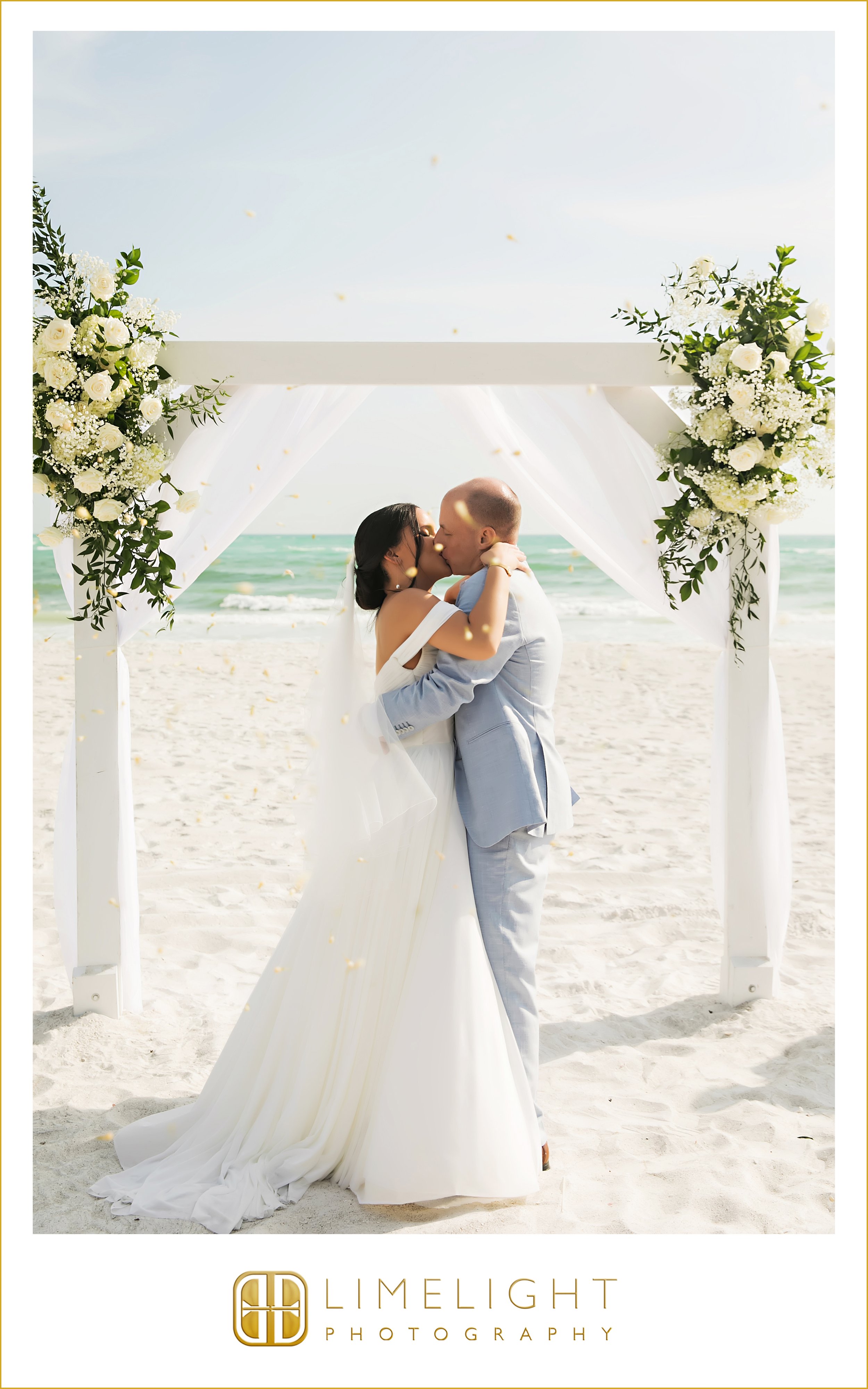 0032-The-Resort-at-Longboat-Key-Club-Wedding-Photographer.jpg