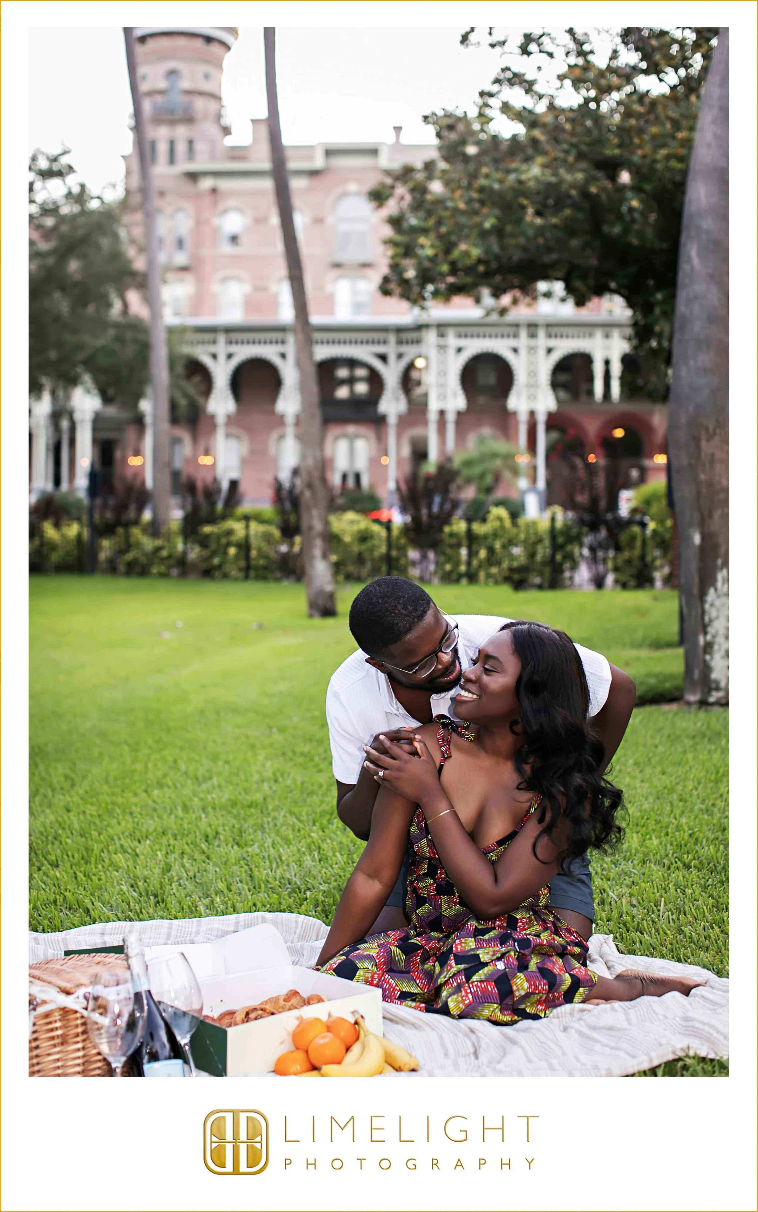 0008-Downtwon-Tampa-Engagement-Session.jpg